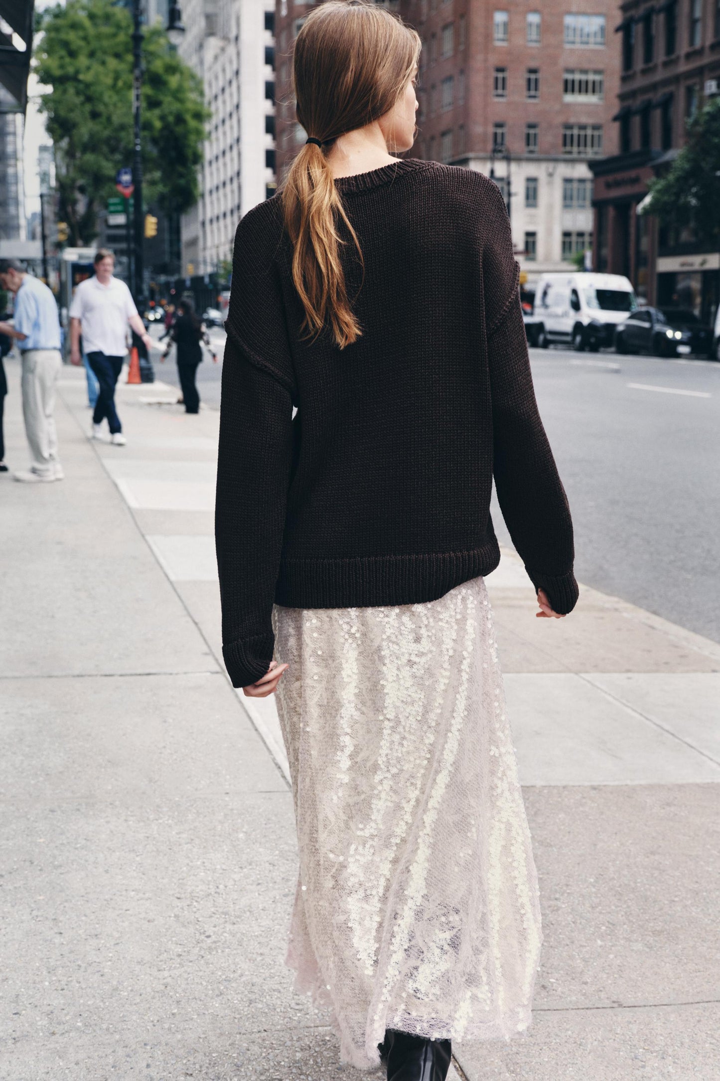BASIC KNIT SWEATER