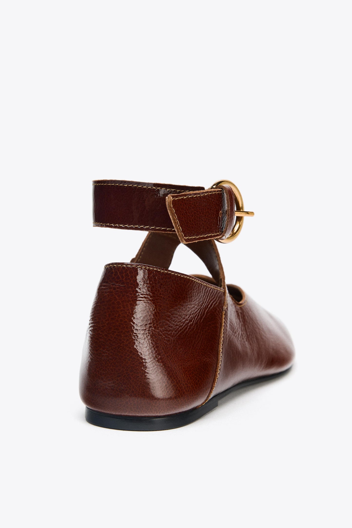 PATENT EFFECT BUCKLE BALLET FLATS