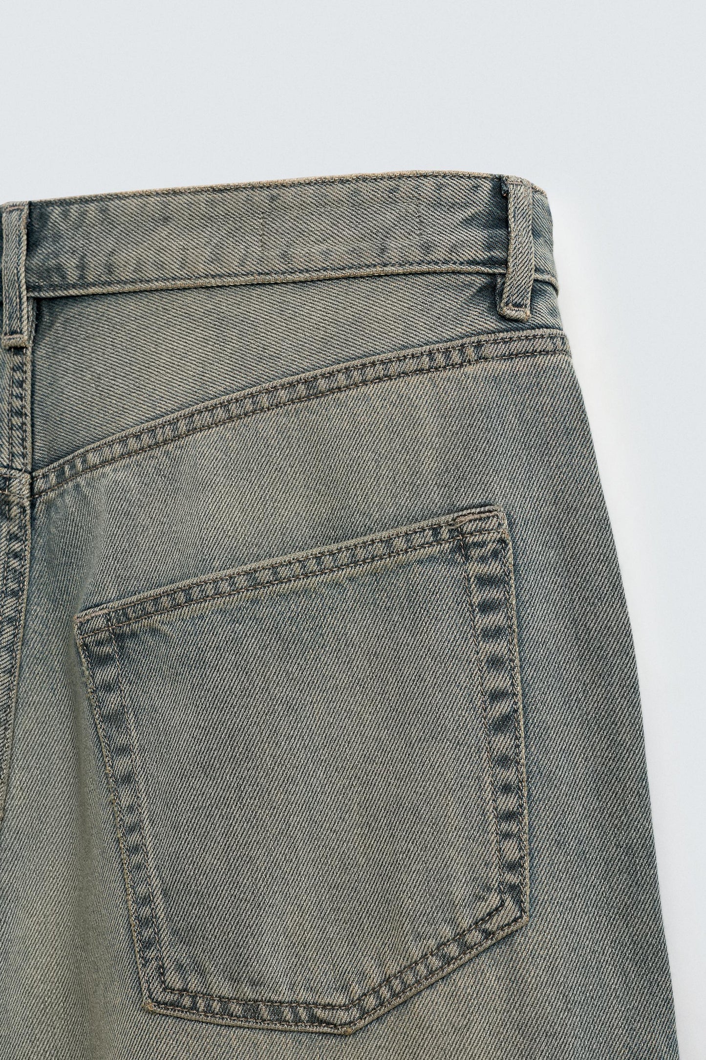 BAGGY FIT JEANS