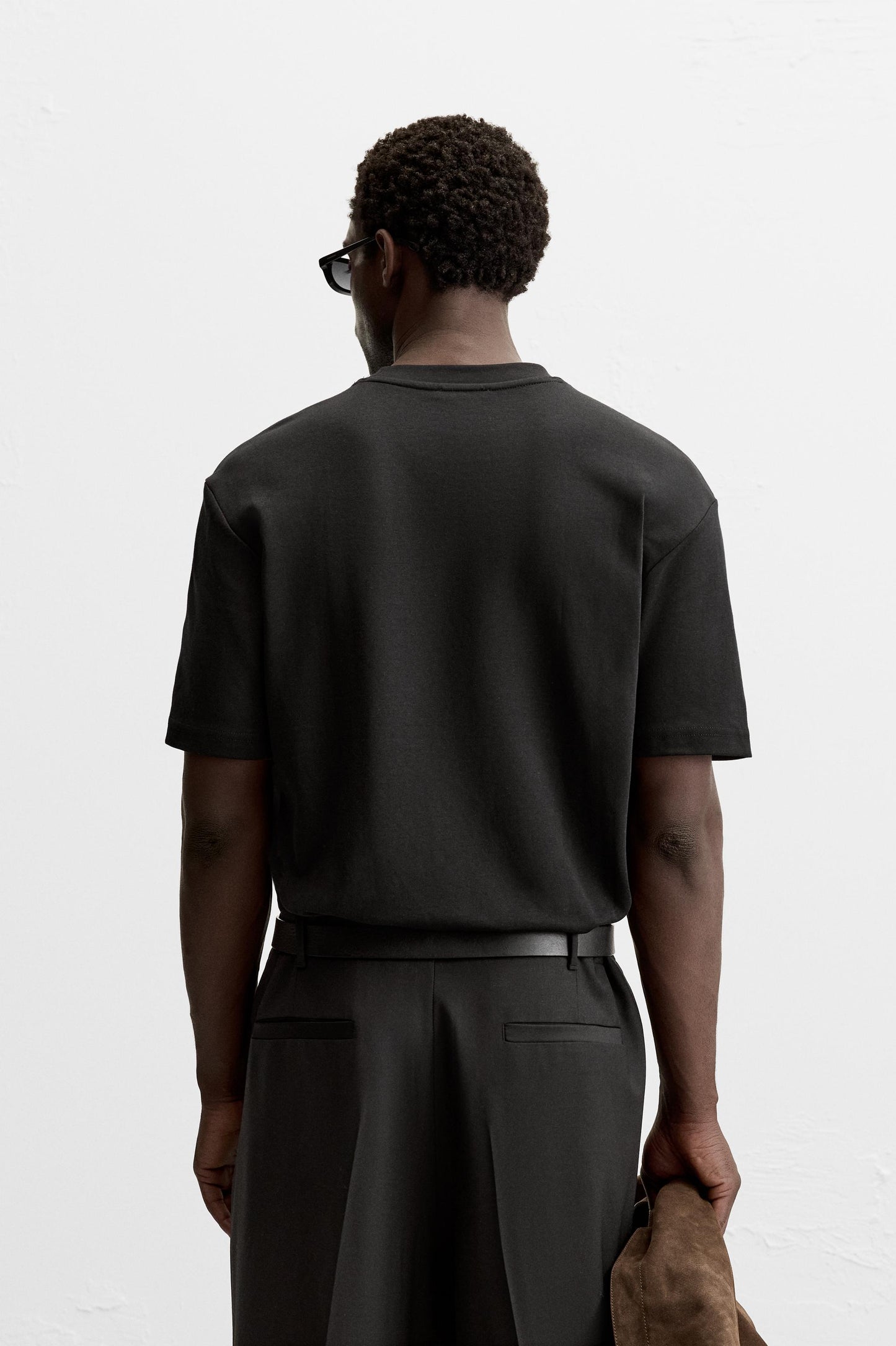 BASIC REGULAR FIT T-SHIRT