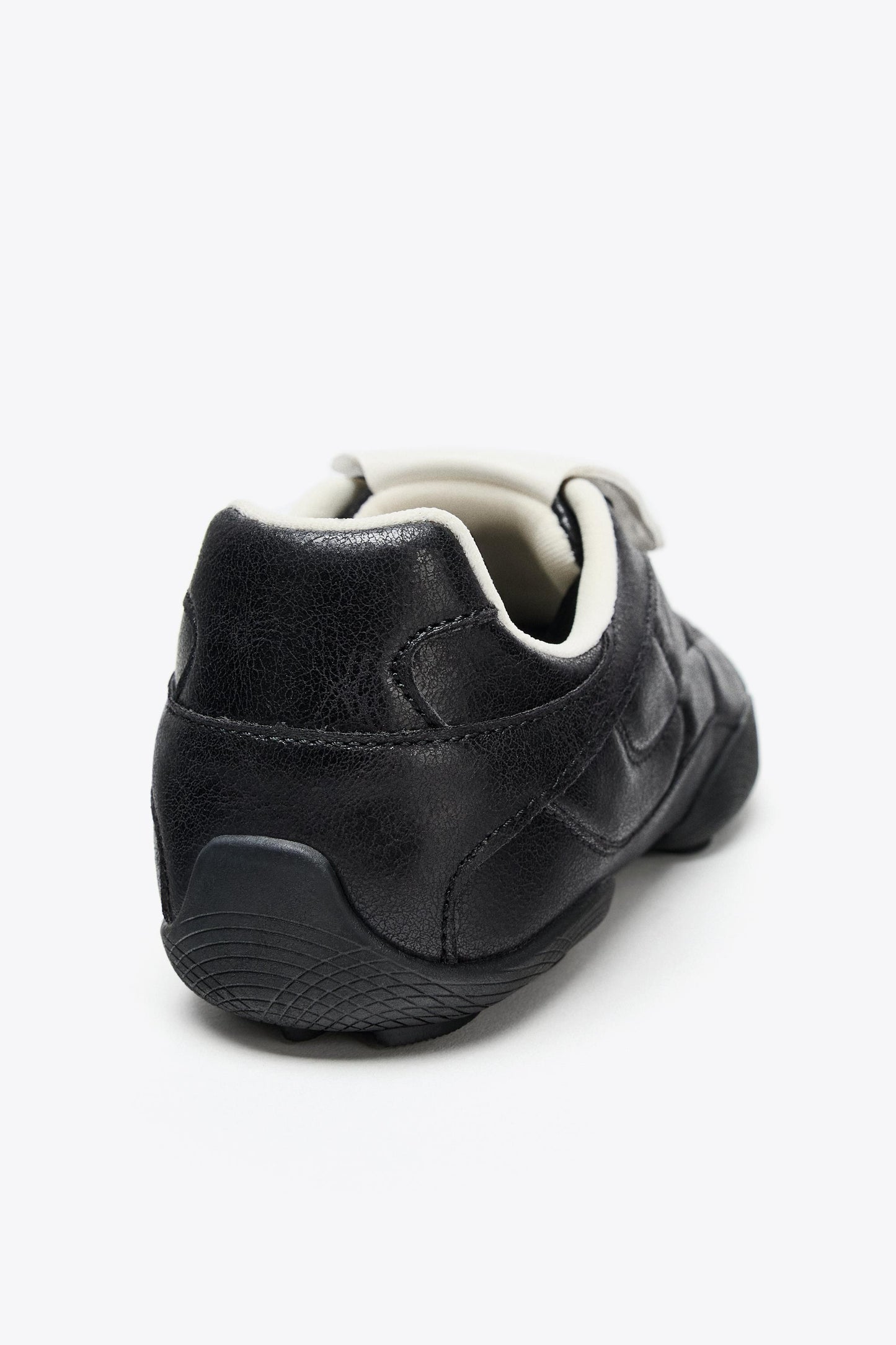 RUNNING SNEAKERS