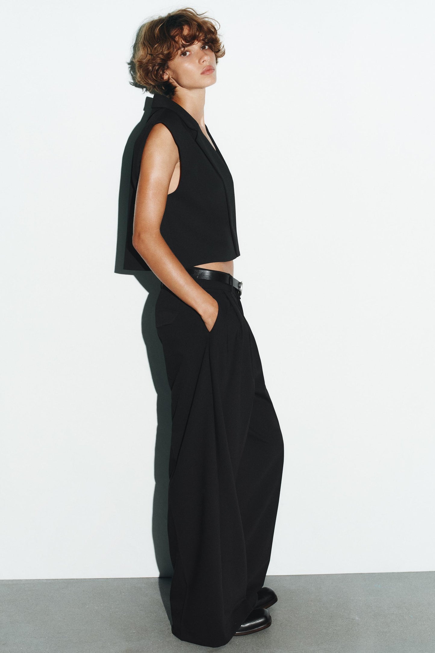SHORT LAPEL VEST