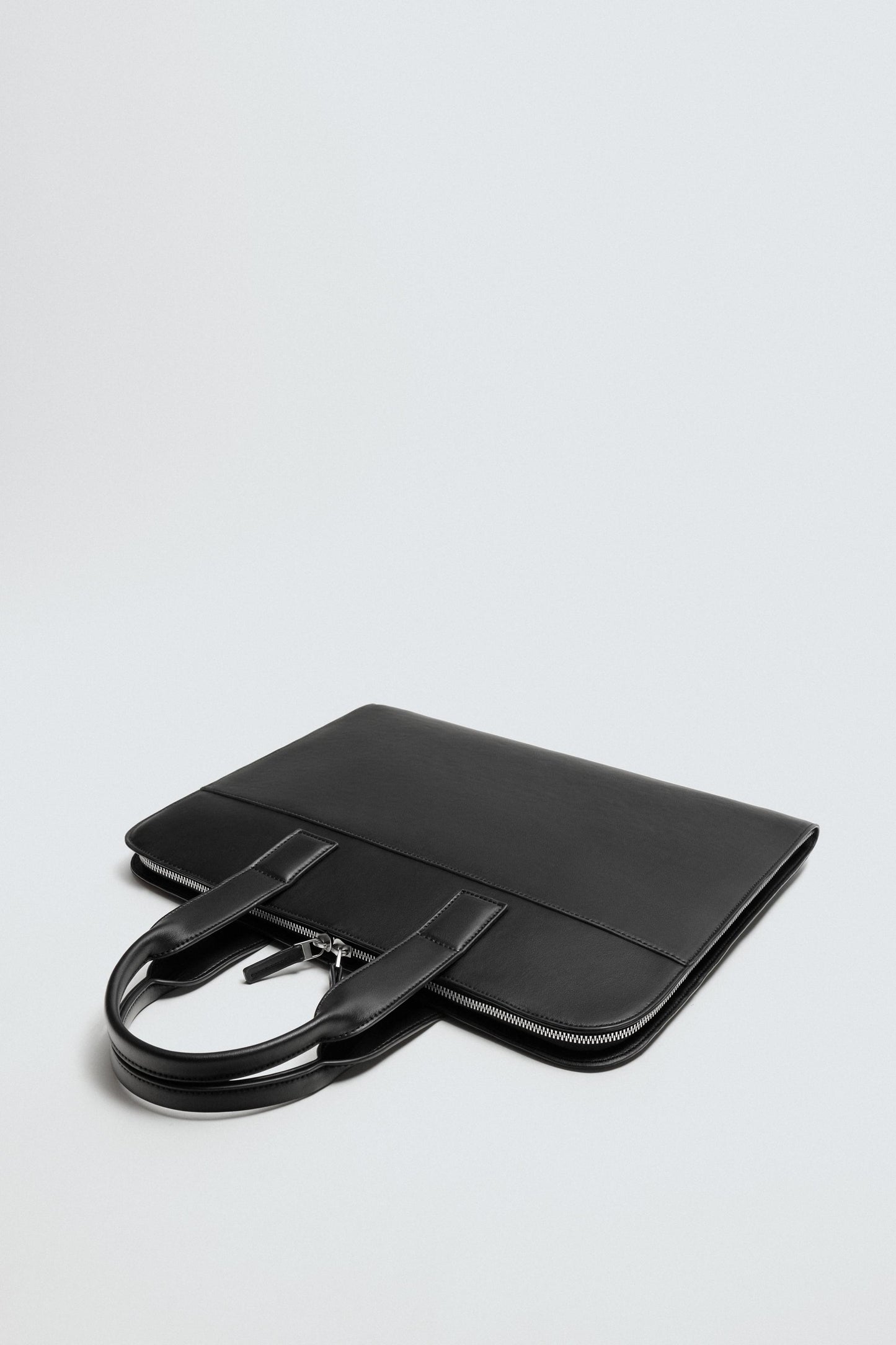 SMOOTH BRIEFCASE
