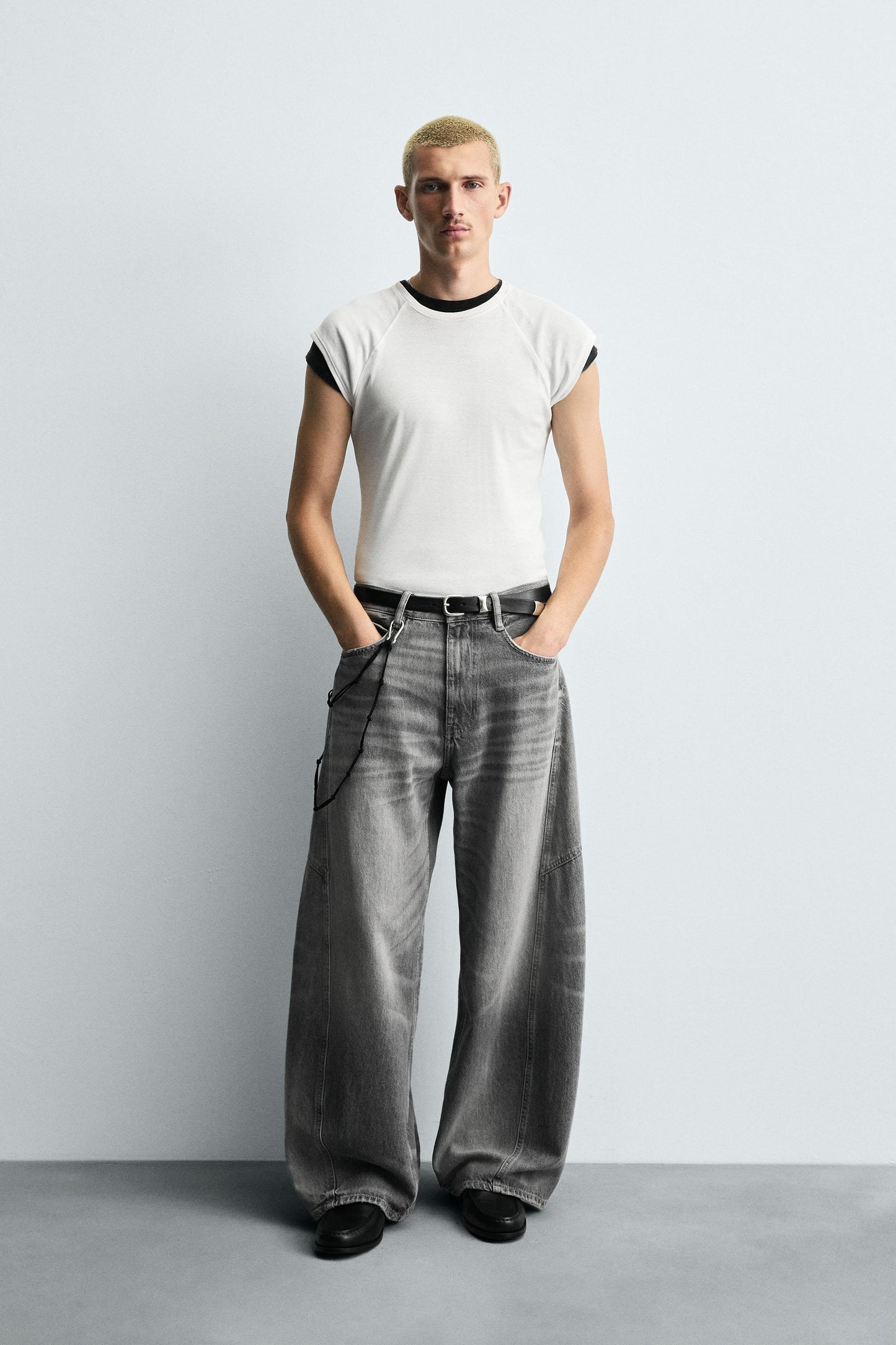 TWISTED SEAM BALLOON FIT JEANS