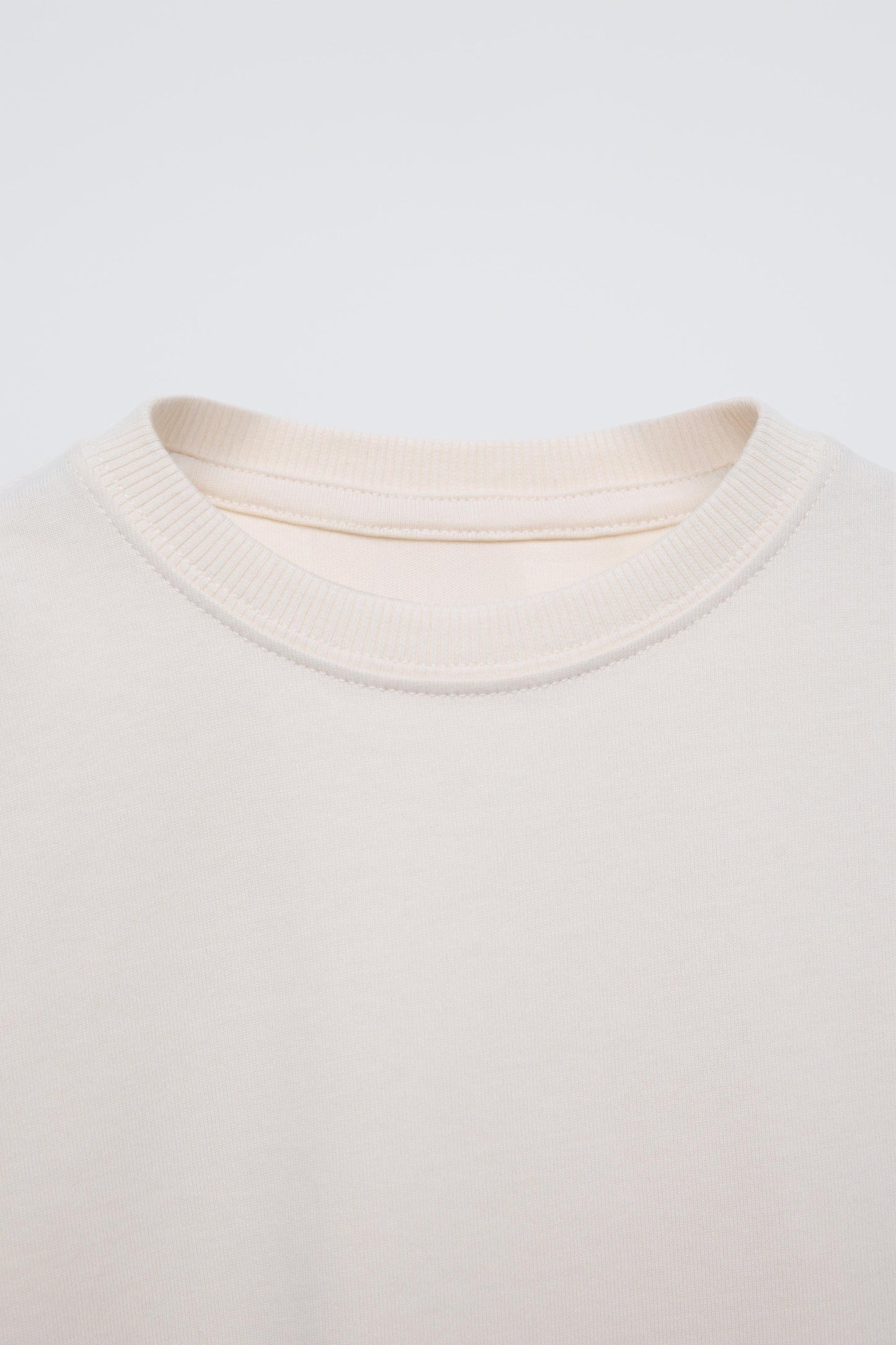 MEDIUM WEIGHT BASIC T-SHIRT