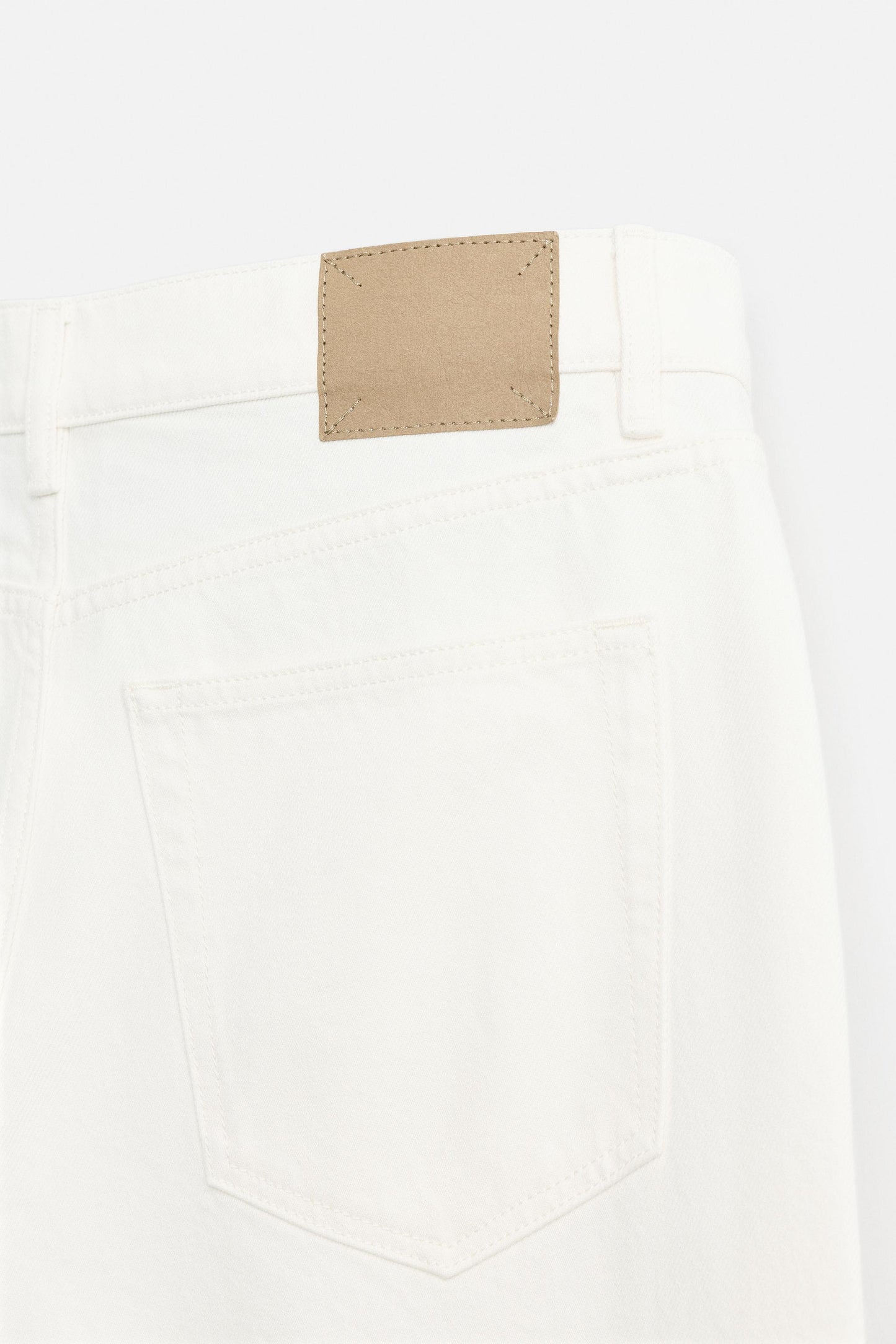 STRAIGHT ANKLE FIT JEANS