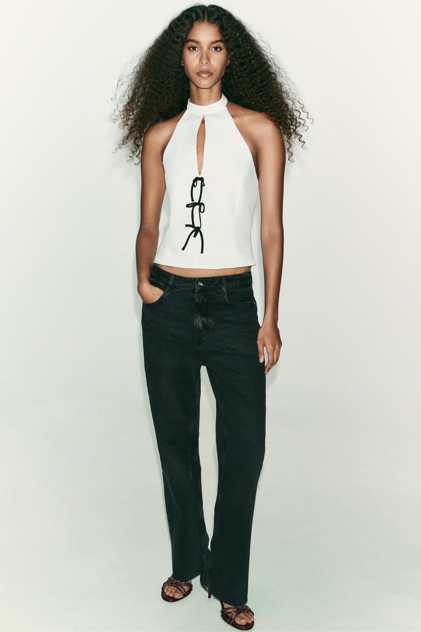 TIED HALTER TOP