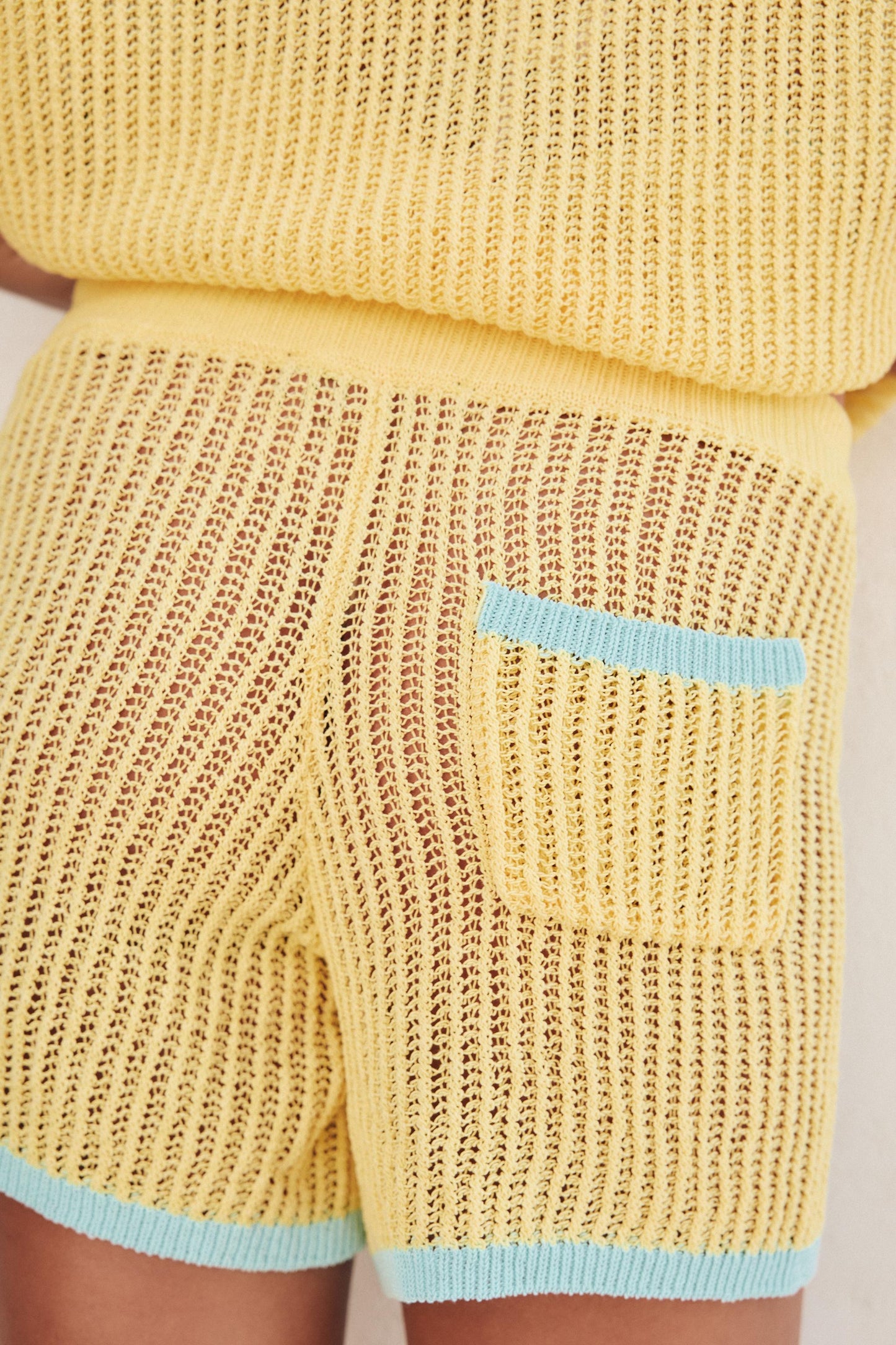 KNIT SHORTS