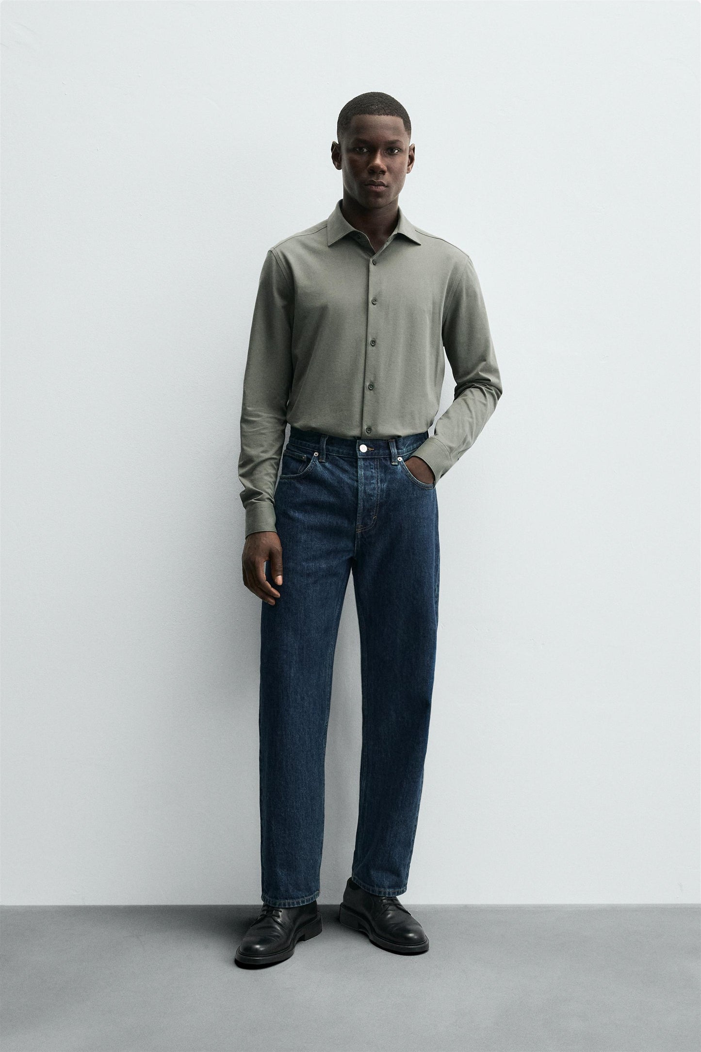 REGULAR FIT SHIRT