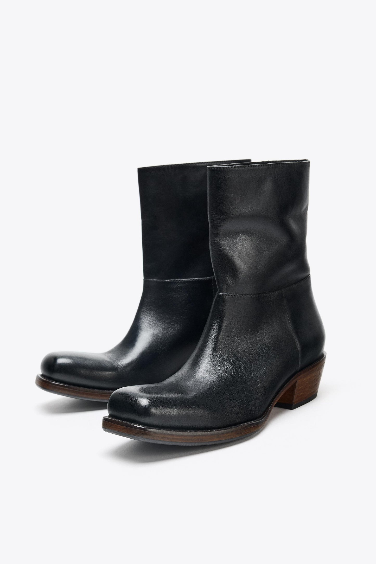 LEATHER COWBOY ANKLE BOOTS