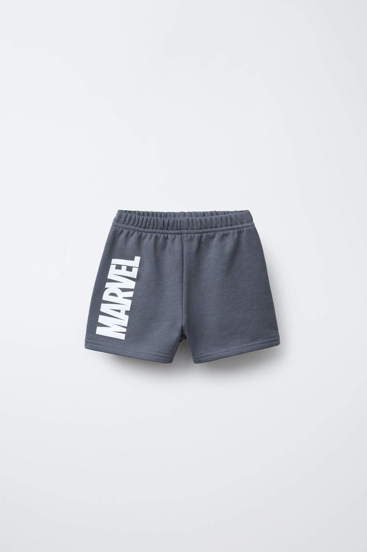 THE AVENGERS © MARVEL T-SHIRT AND BERMUDA JOGGING SET