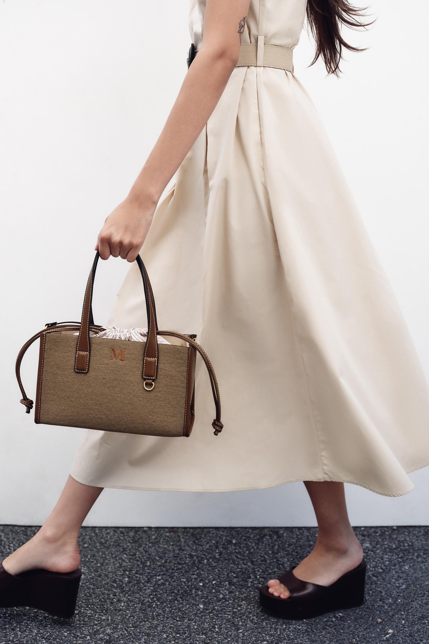 WOVEN SHOPPER BAG