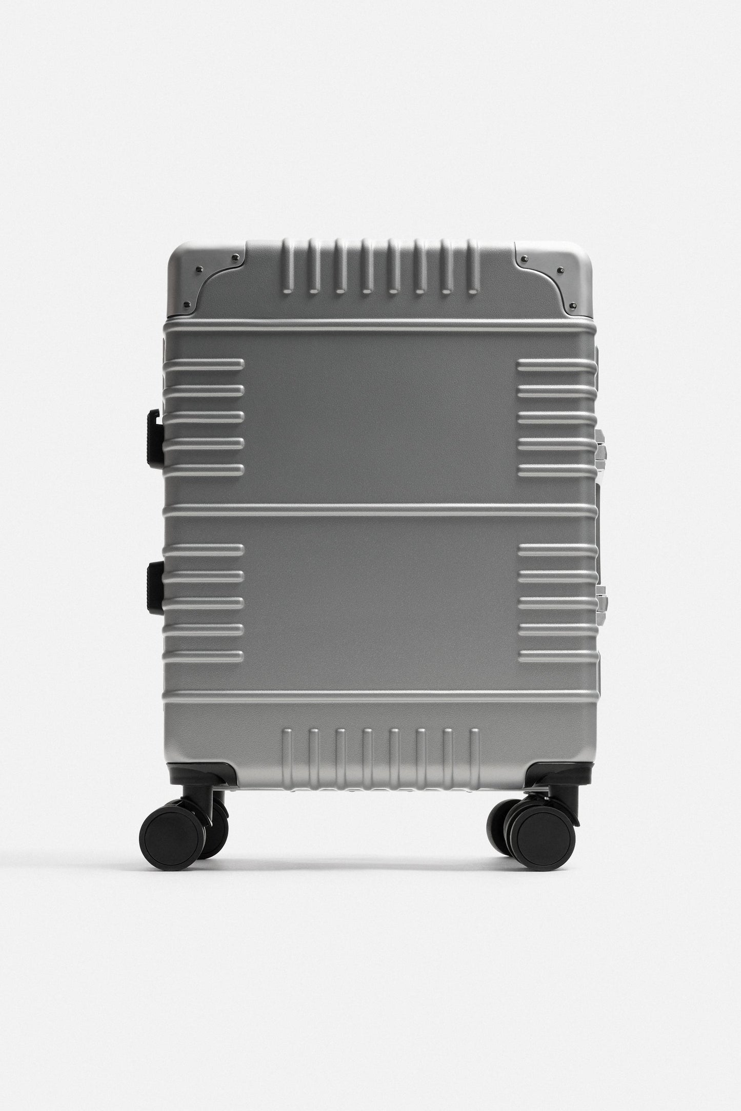 TRAVEL SUITCASE