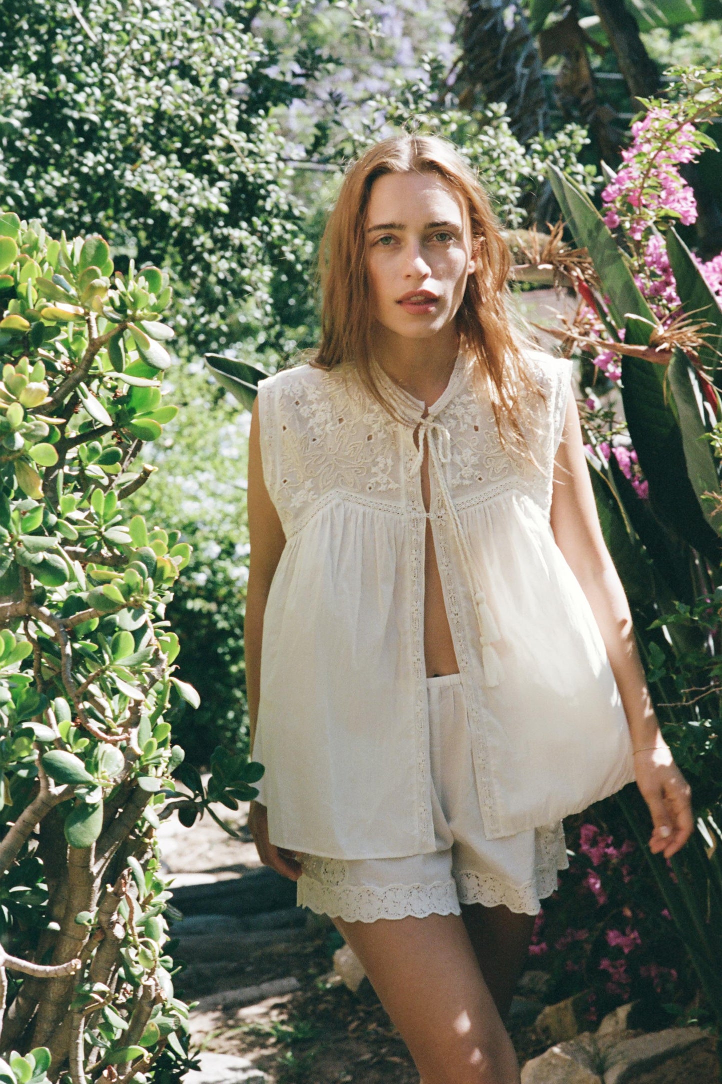 EMBROIDERED LACE TOP LIMITED EDITION