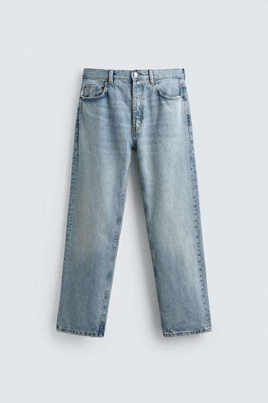 STRAIGHT FIT JEANS