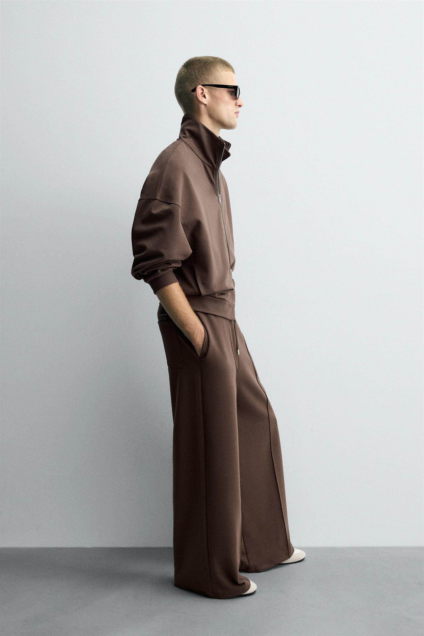 INTERLOCK PANTS WITH LABEL