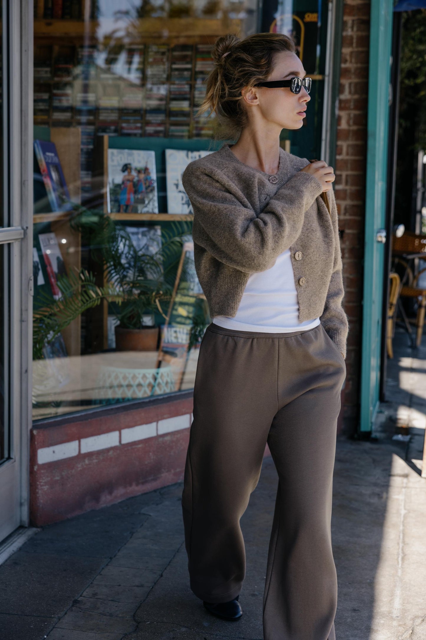 BUTTON CARDIGAN