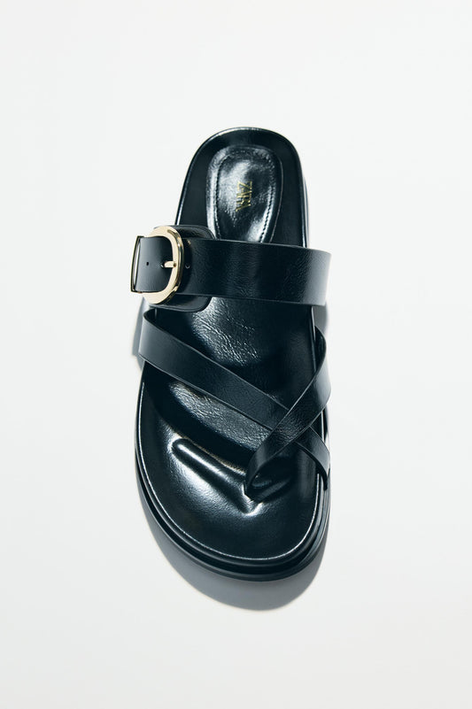 FLAT BUCKLE SANDALS