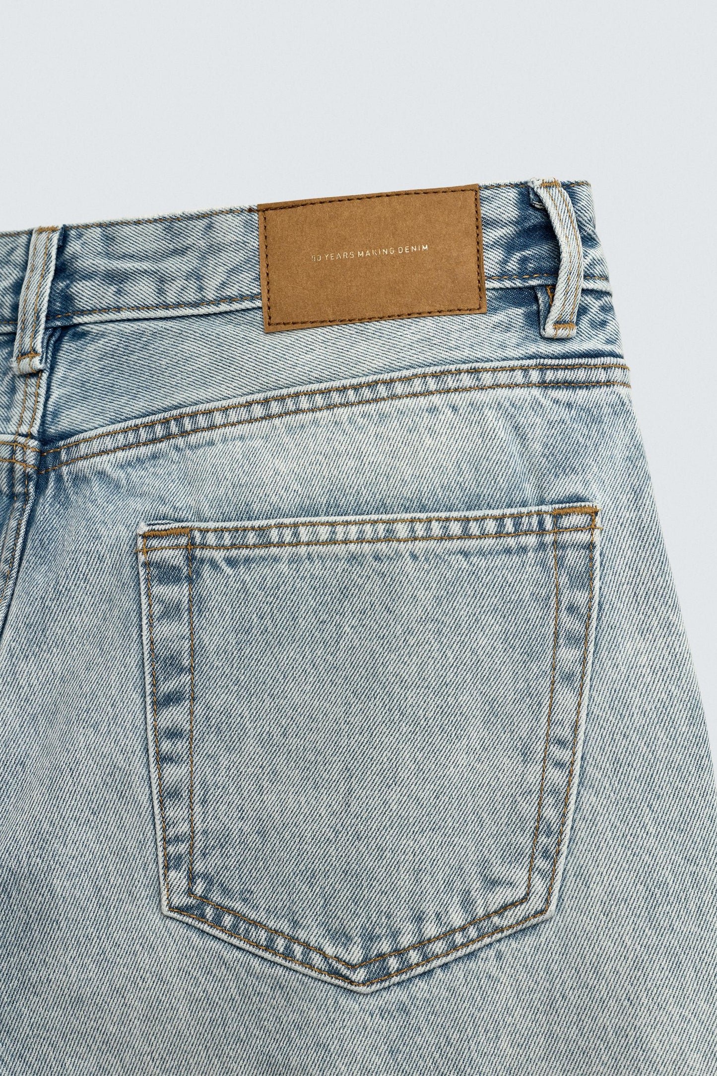 REGULAR STRAIGHT FIT JEANS