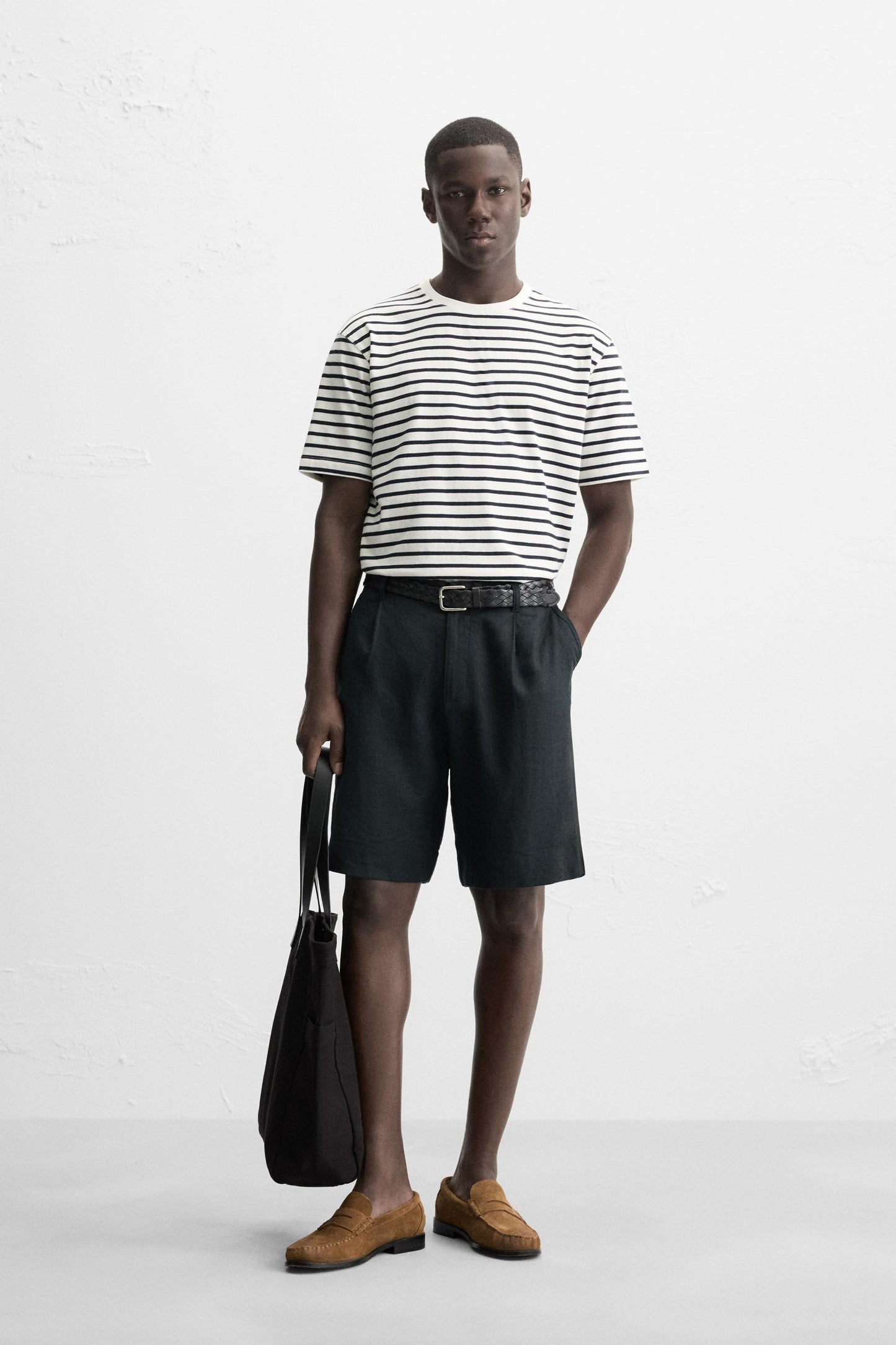 BASIC MEDIUM WEIGHT T-SHIRT