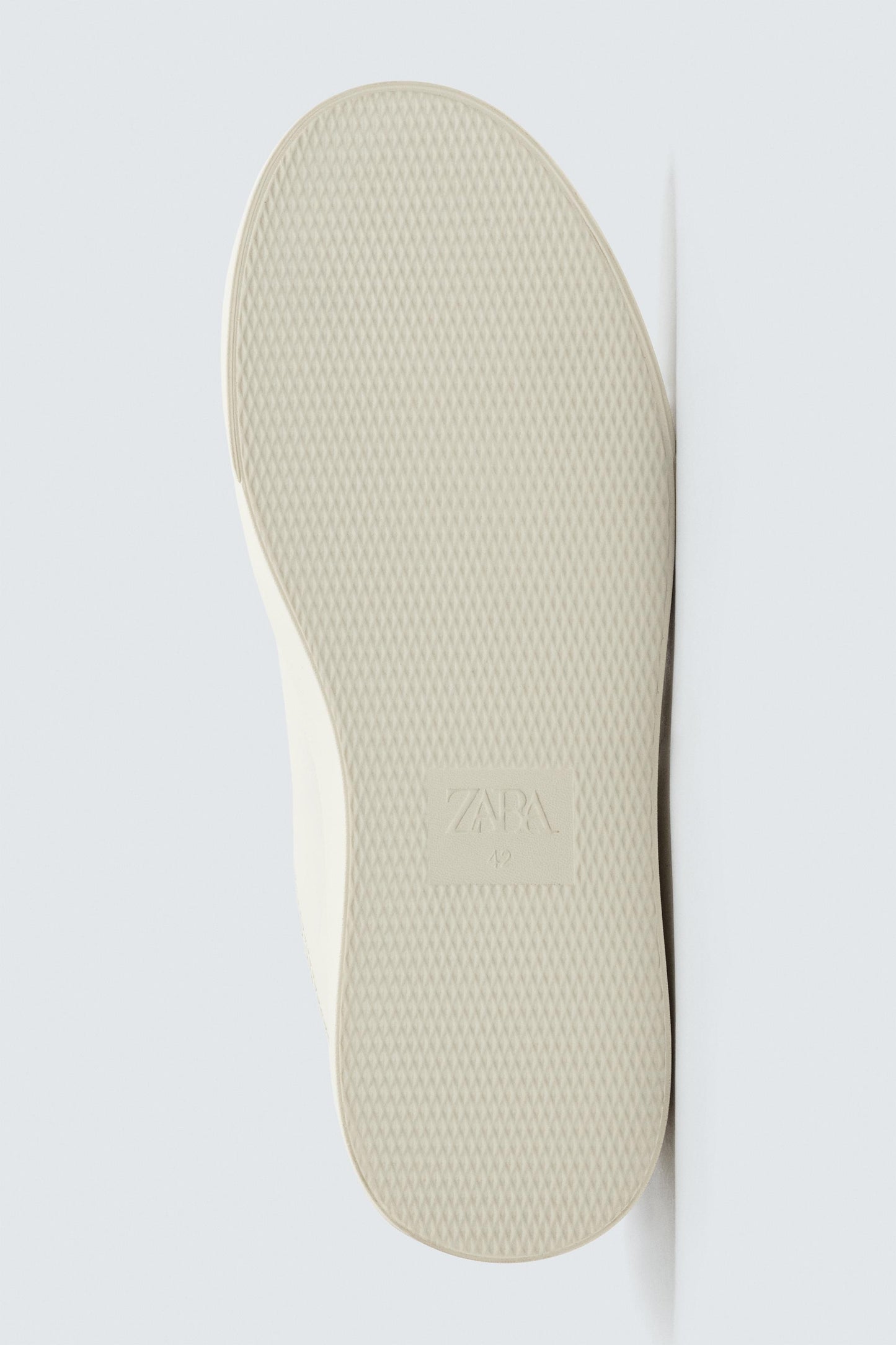 HEEL DETAIL SNEAKERS