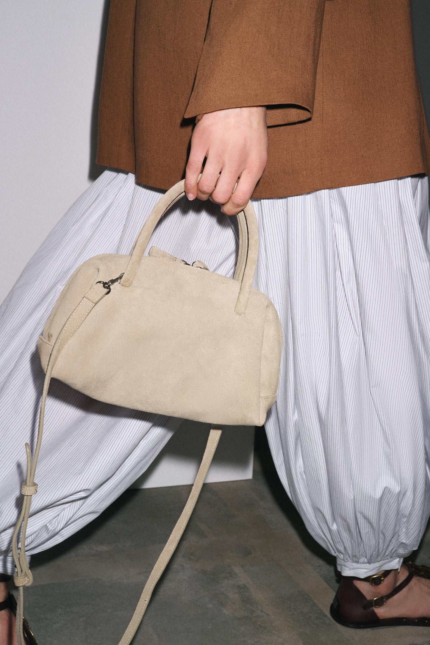 SPLIT LEATHER BOWLING BAG