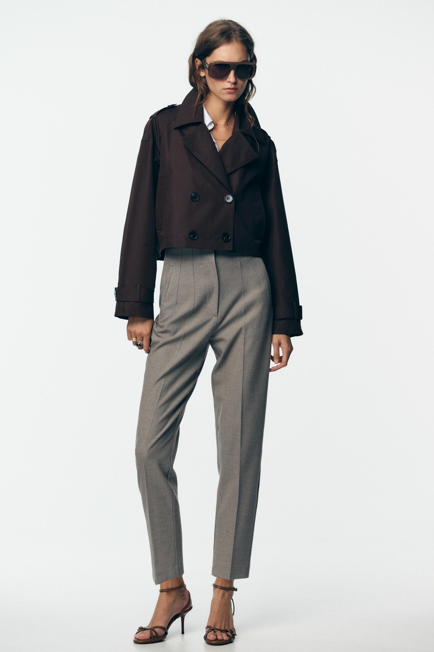 PANTS WITH A HIGH WAIST