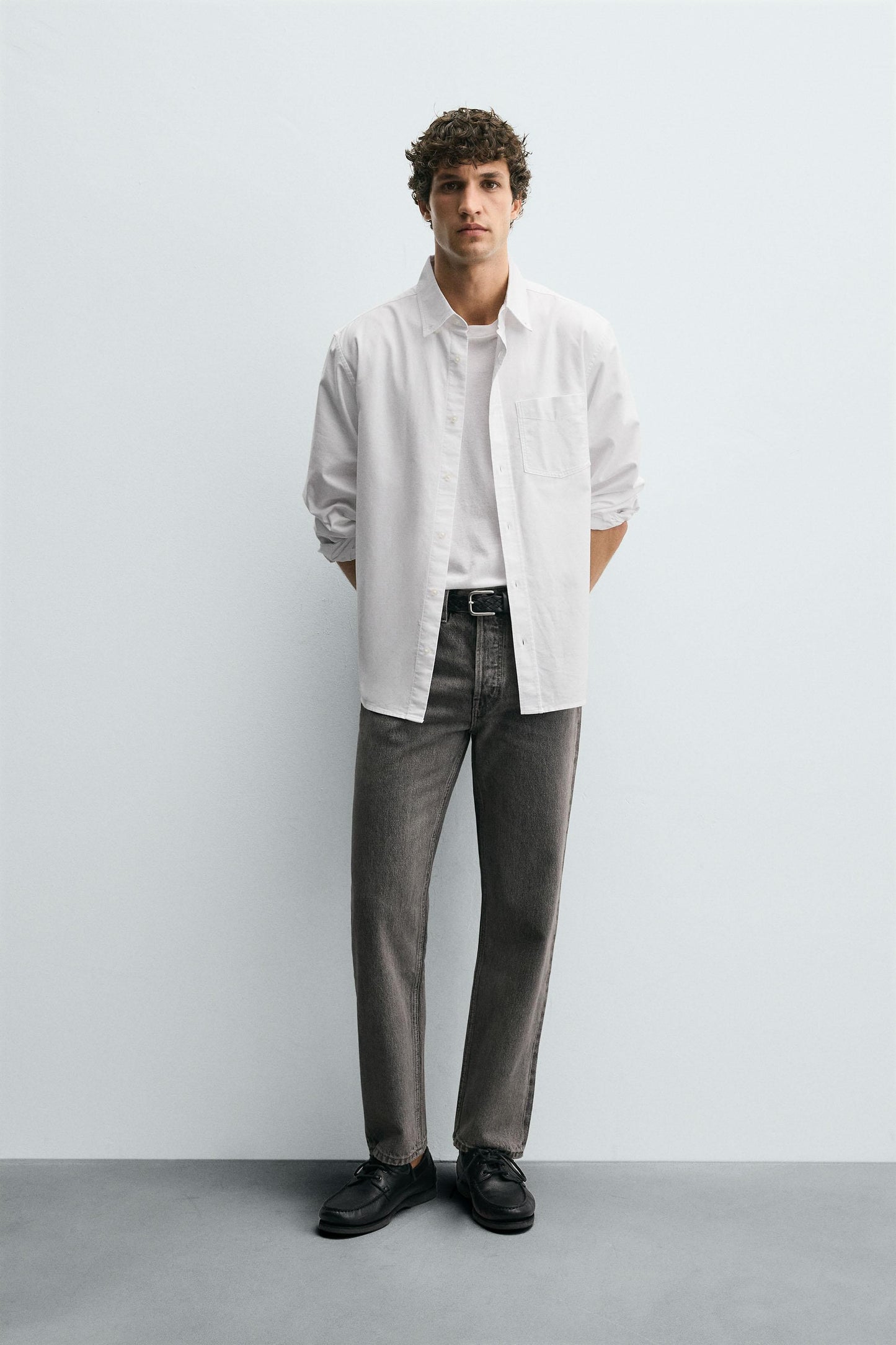 REGULAR STRAIGHT FIT JEANS