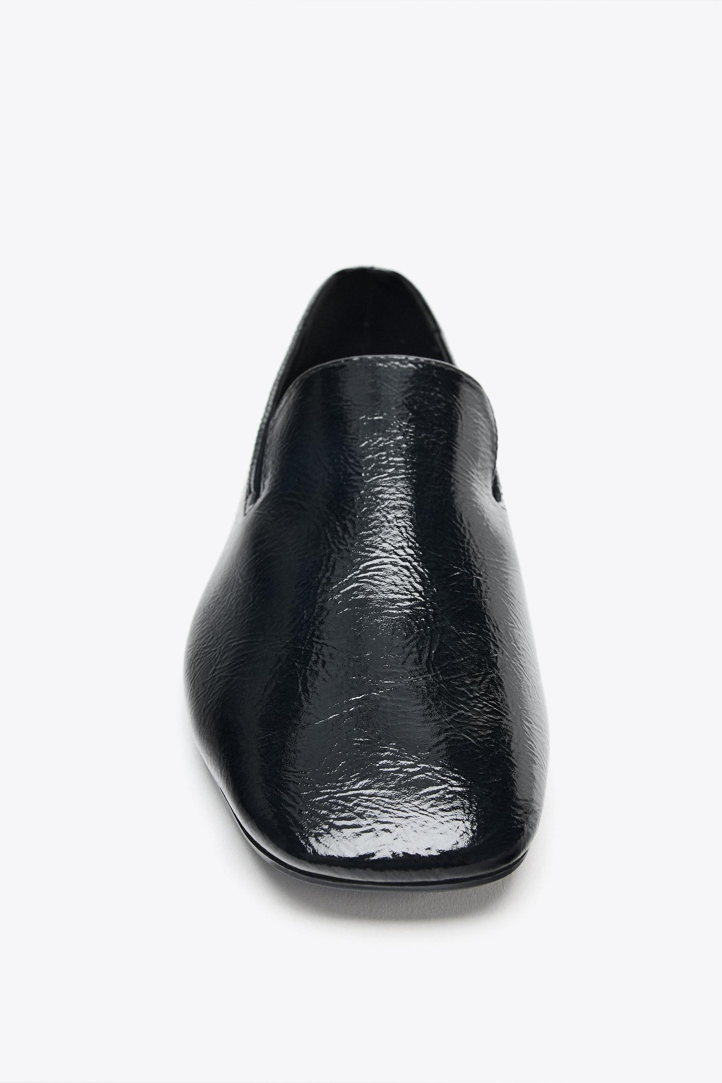 PATENT EFFECT LOAFERS