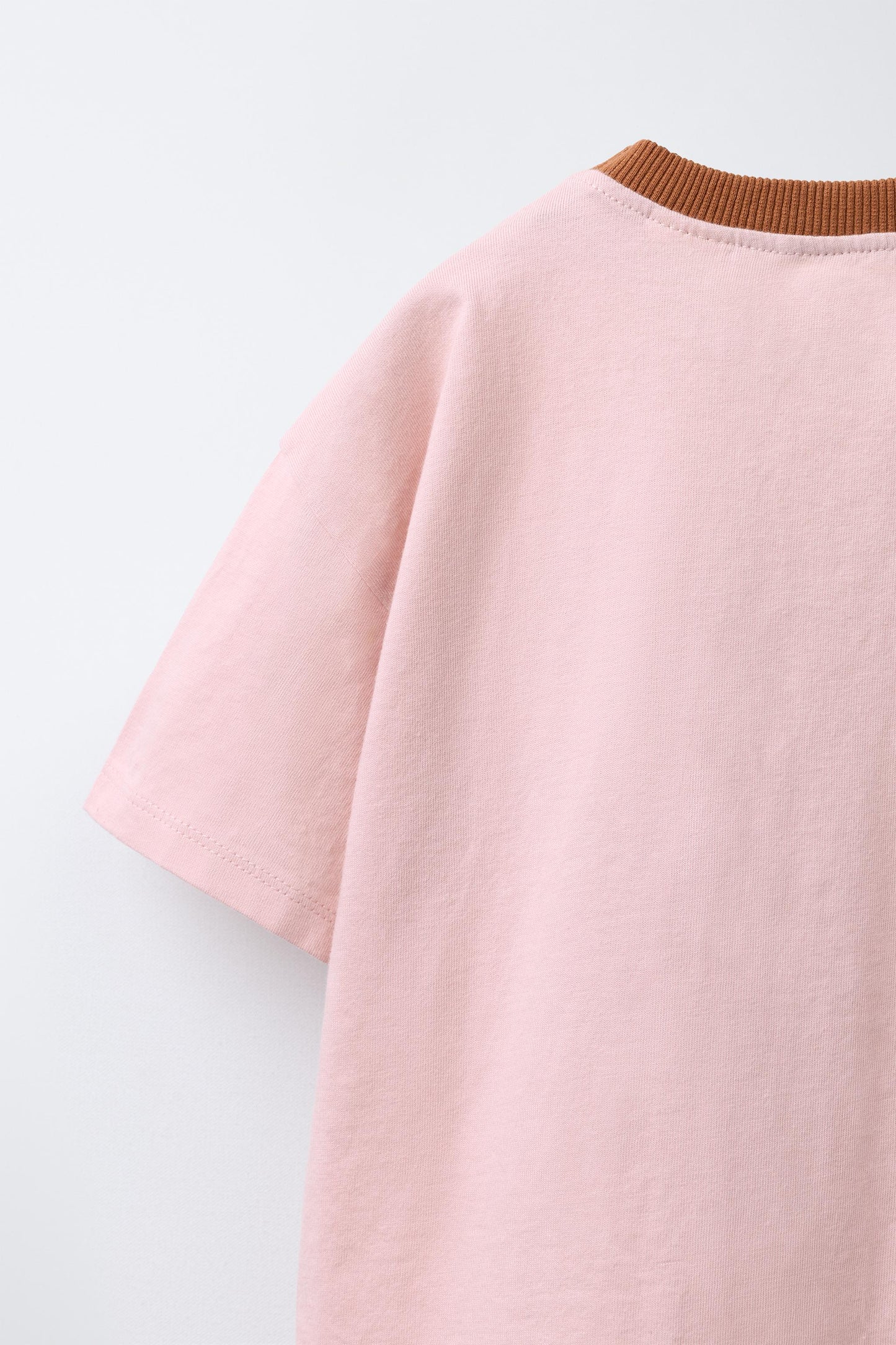 CONTRAST PRINT T-SHIRT