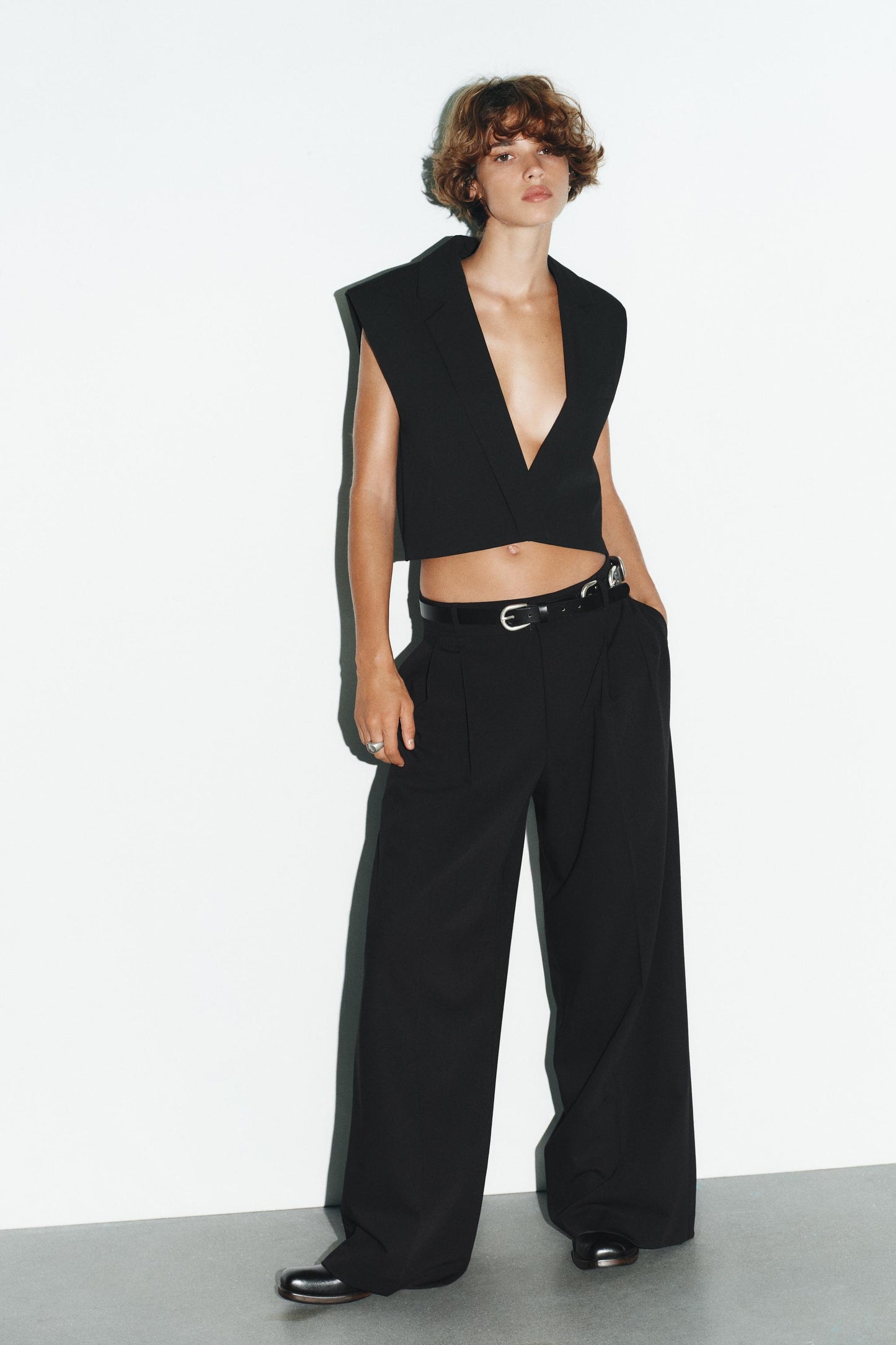 SHORT LAPEL VEST