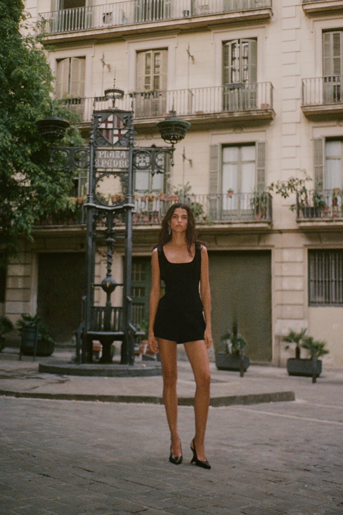 HIGH-WAISTED SHORTS