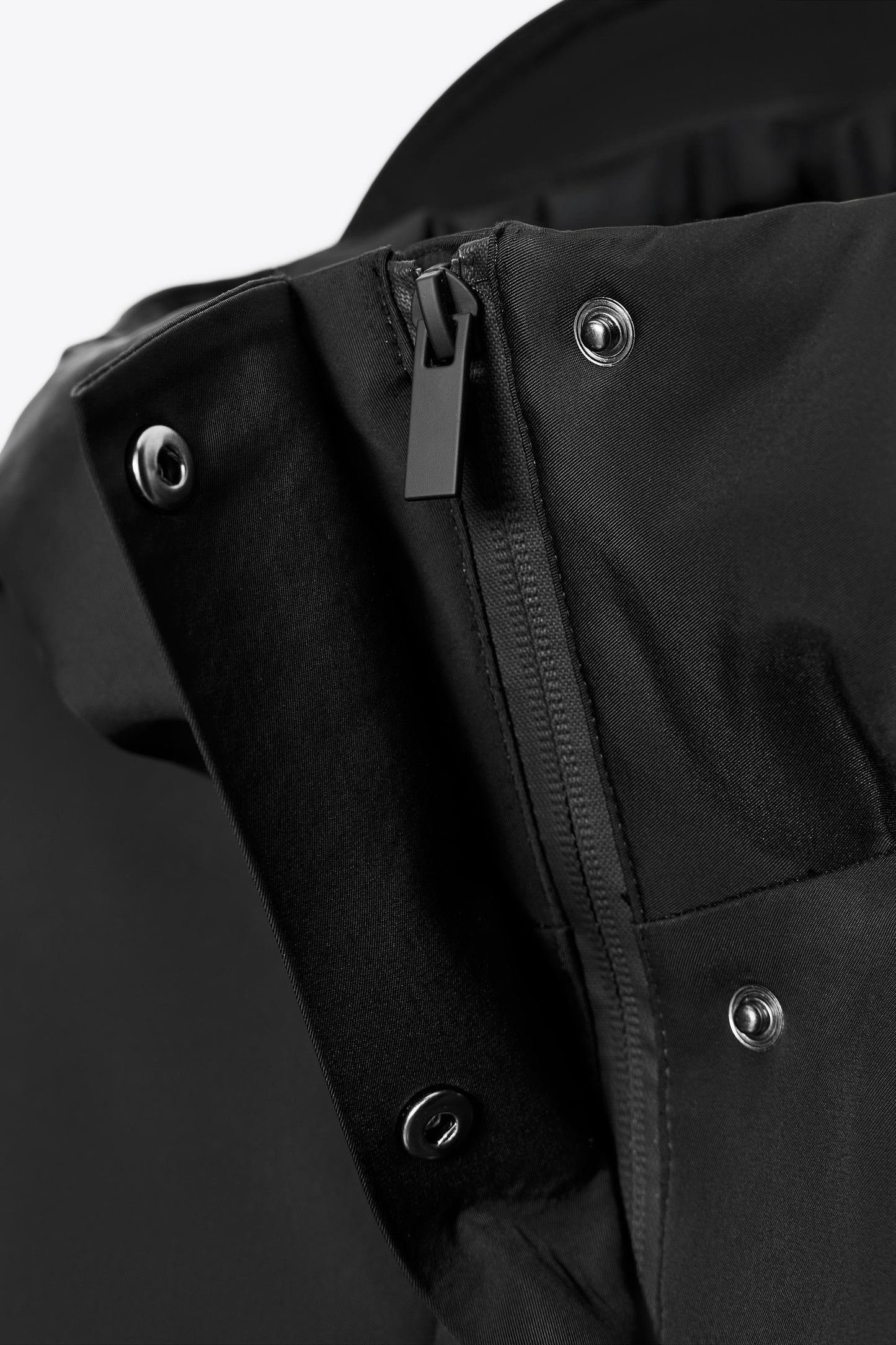 WATER REPELLENT WINDPROOF HOODIE JACKET