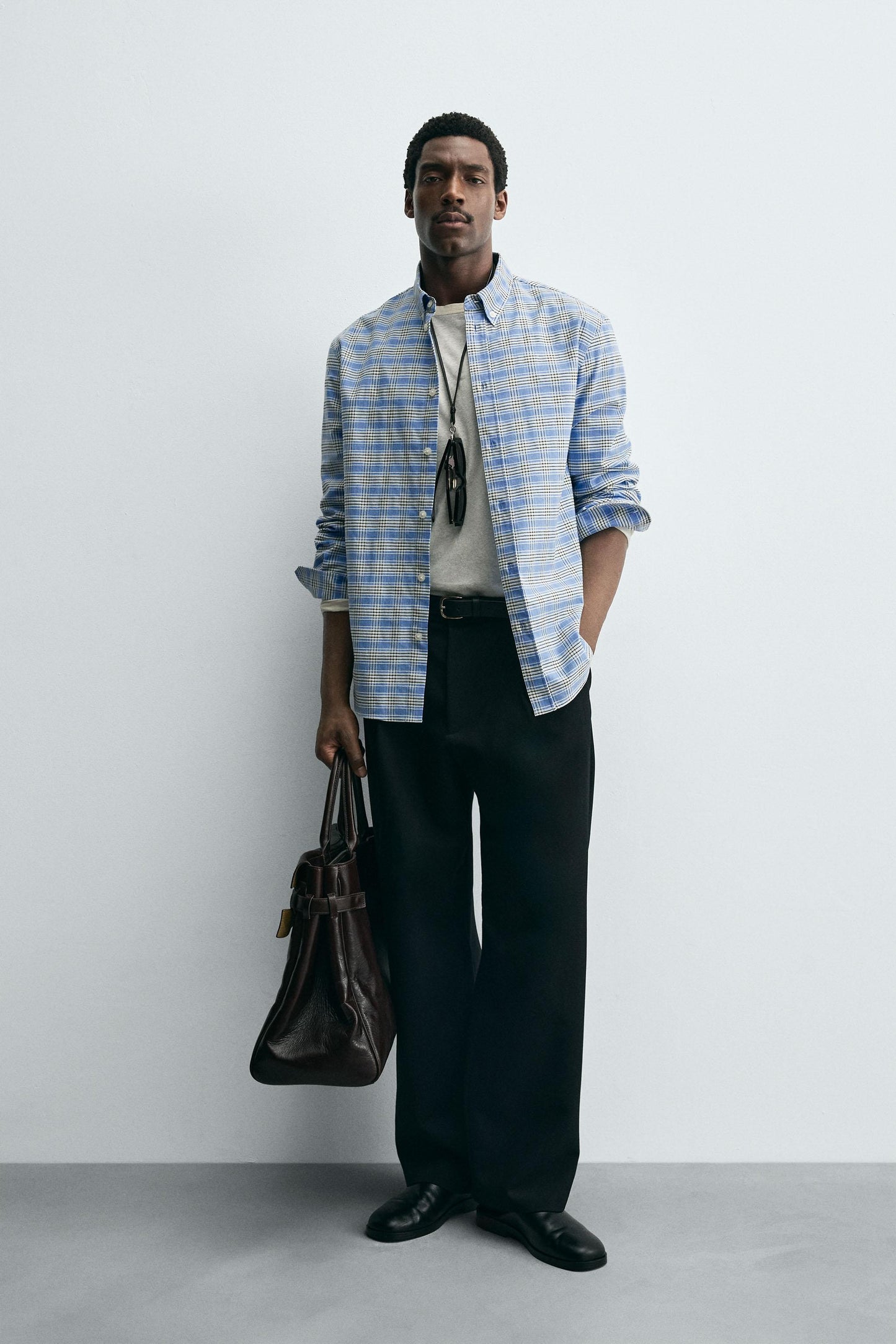 BUTTON-DOWN COLLAR PLAID SHIRT