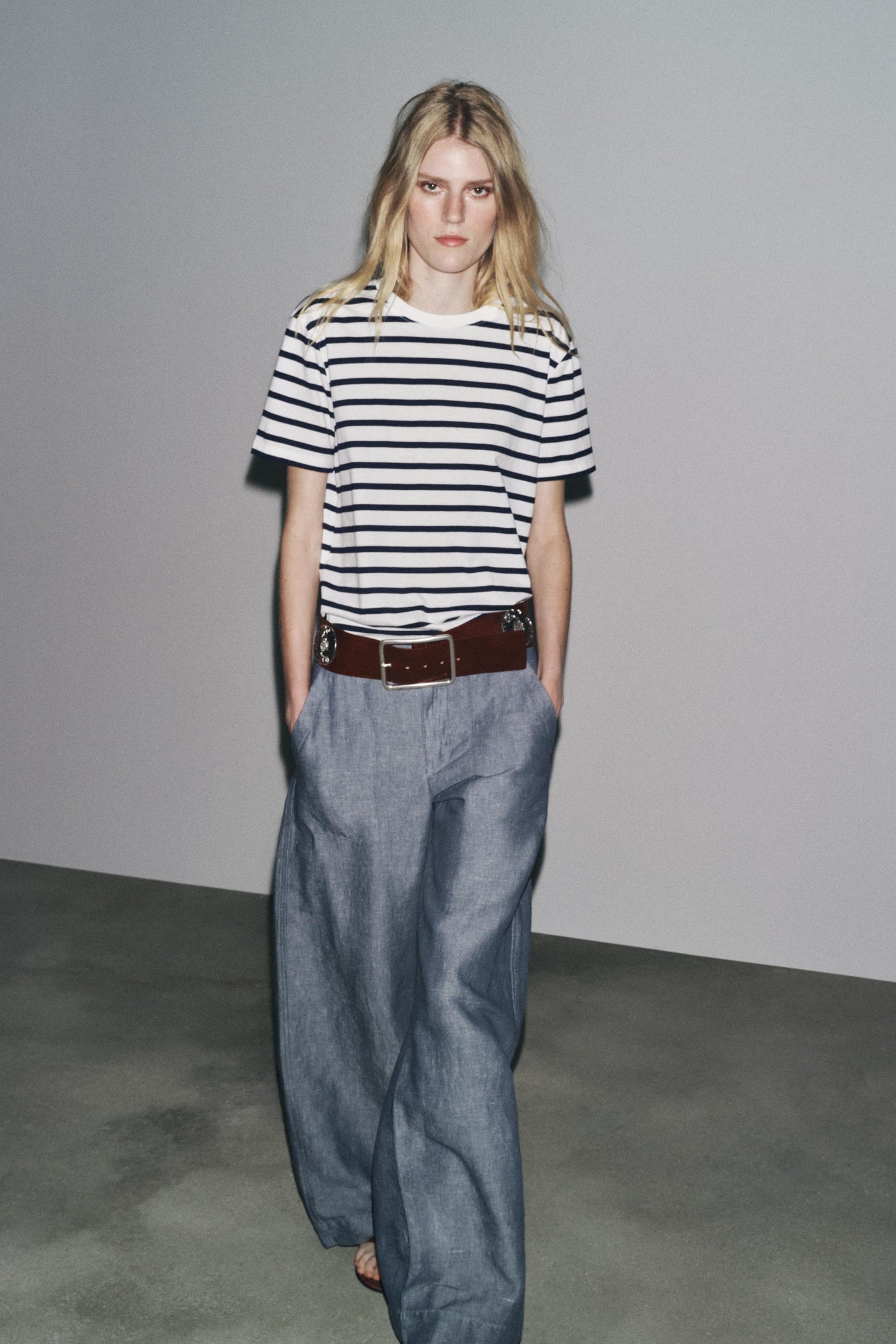 BASIC COTTON T-SHIRT