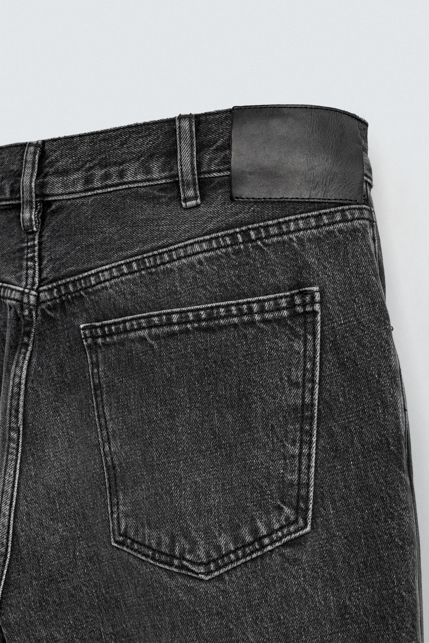 FLARE FIT JEANS