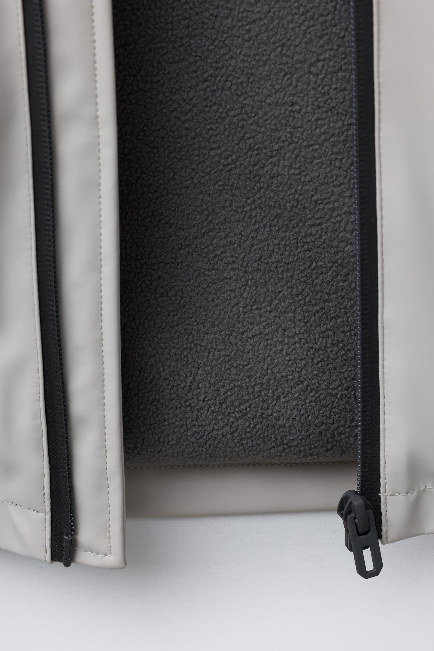 RUBBERIZED WATER RESISTANT RAINCOAT