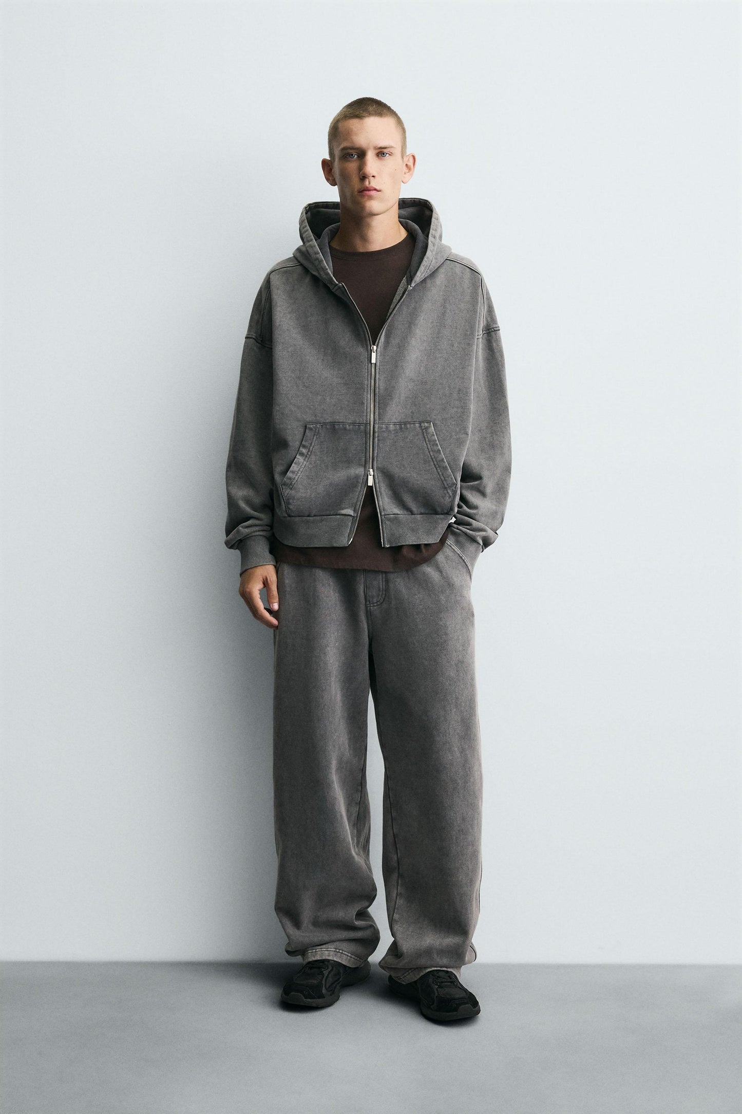 WASHED HOODED ZIP SWEATSHIRT