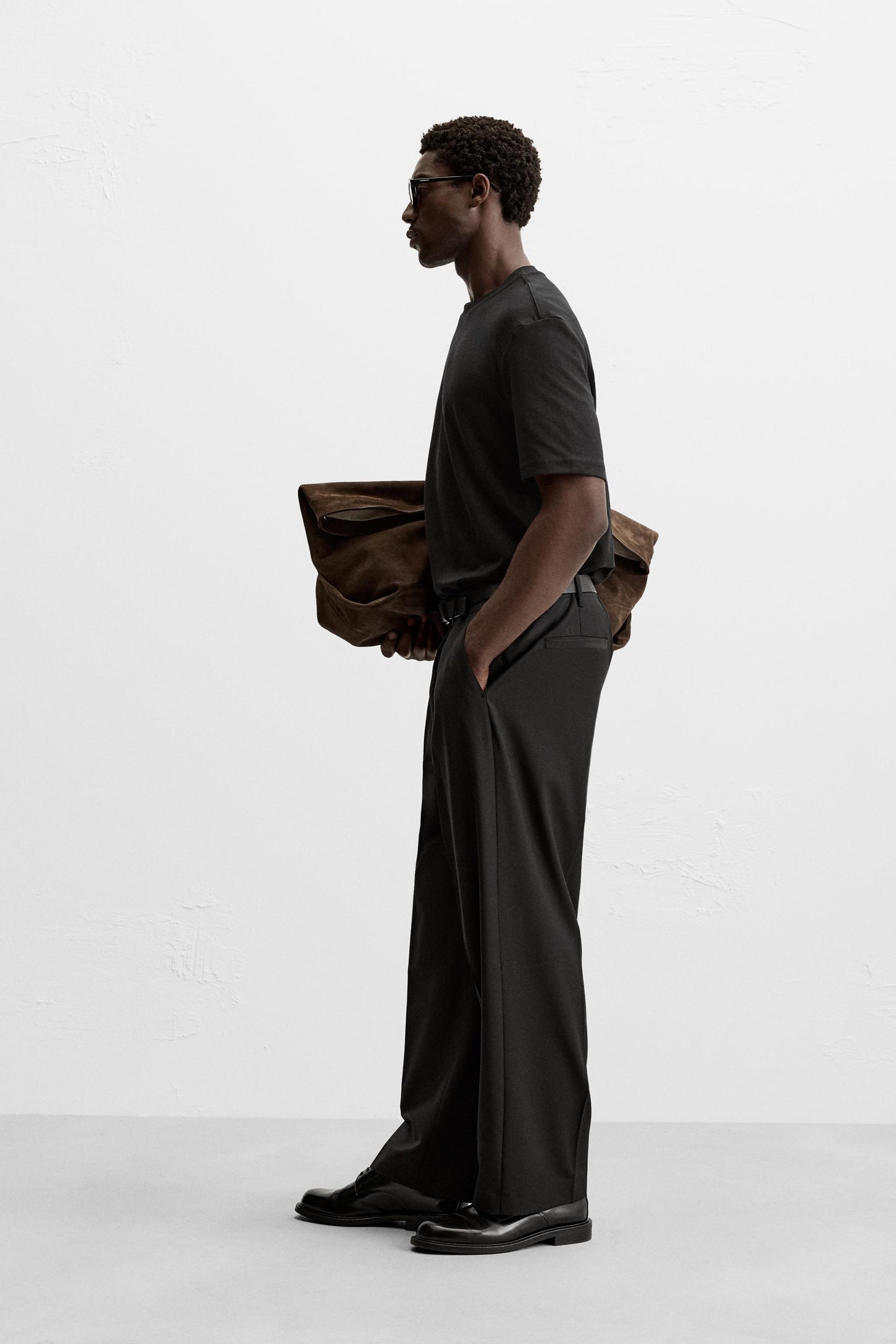 BASIC REGULAR FIT T-SHIRT