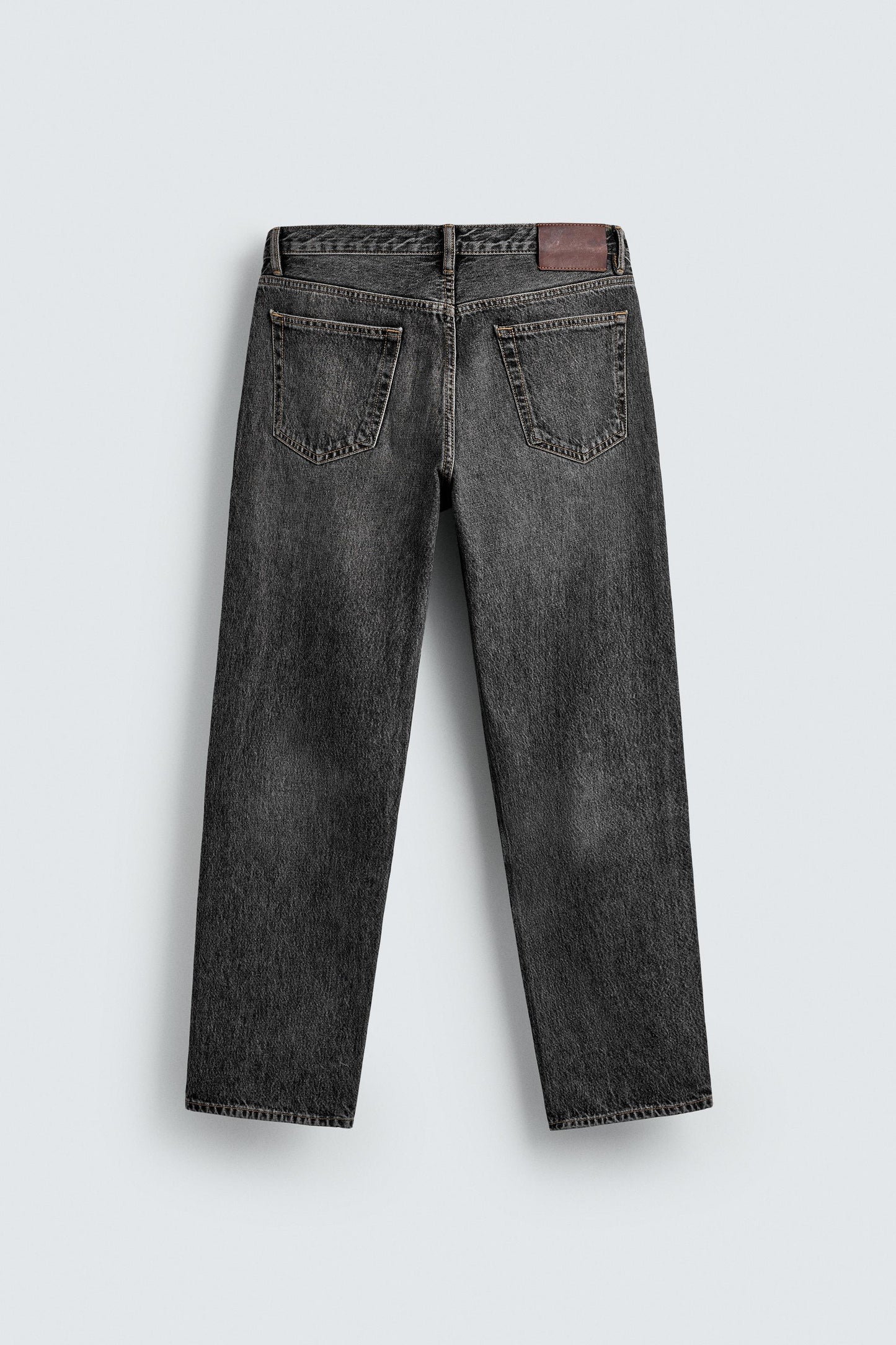 STRAIGHT FIT JEANS
