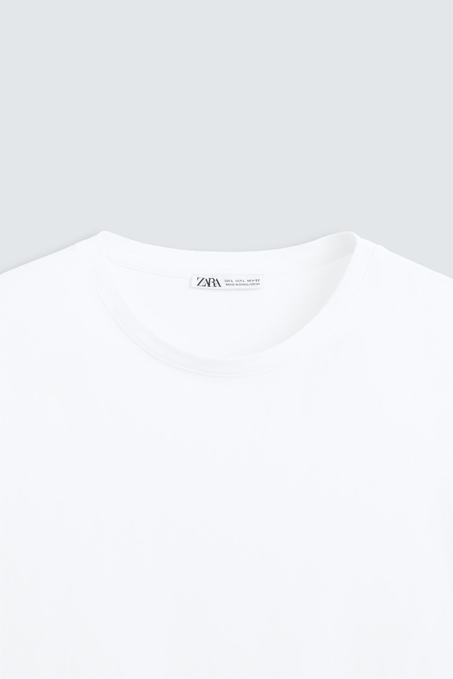 BASIC SLIM FIT T-SHIRT