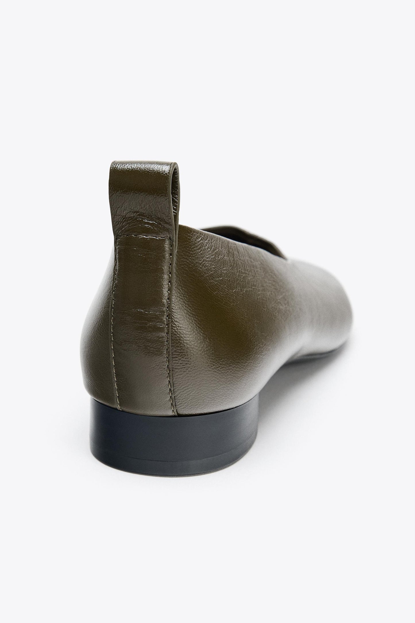 LOW HEELED LEATHER BALLET FLATS