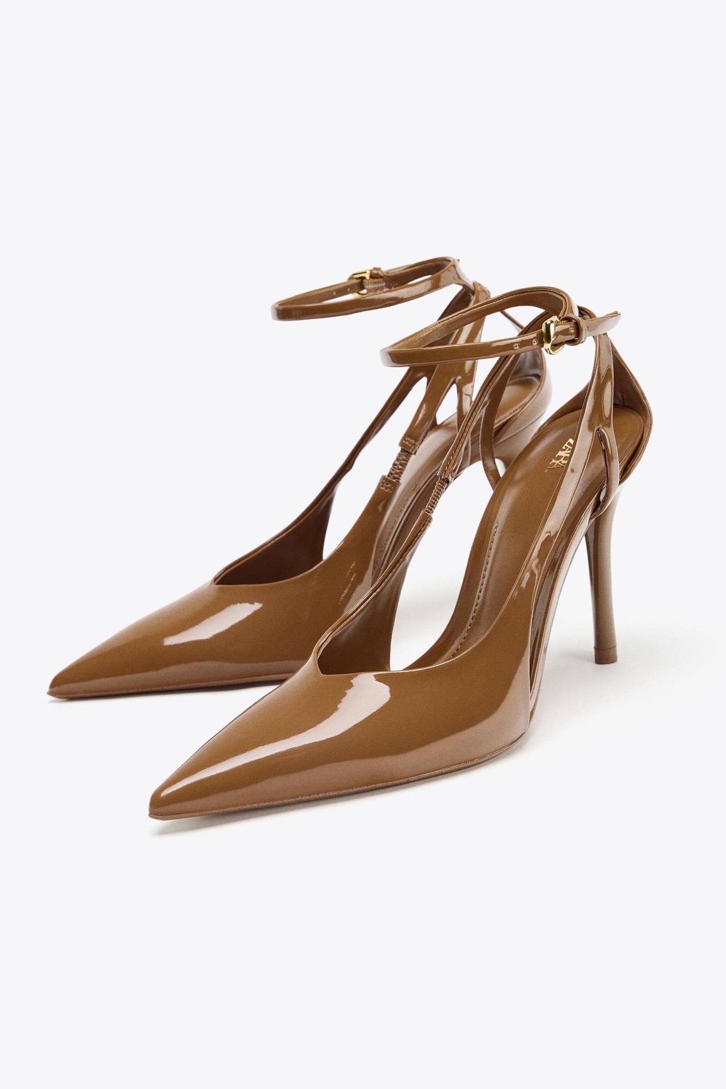 PATENT-EFFECT HEELED SHOES