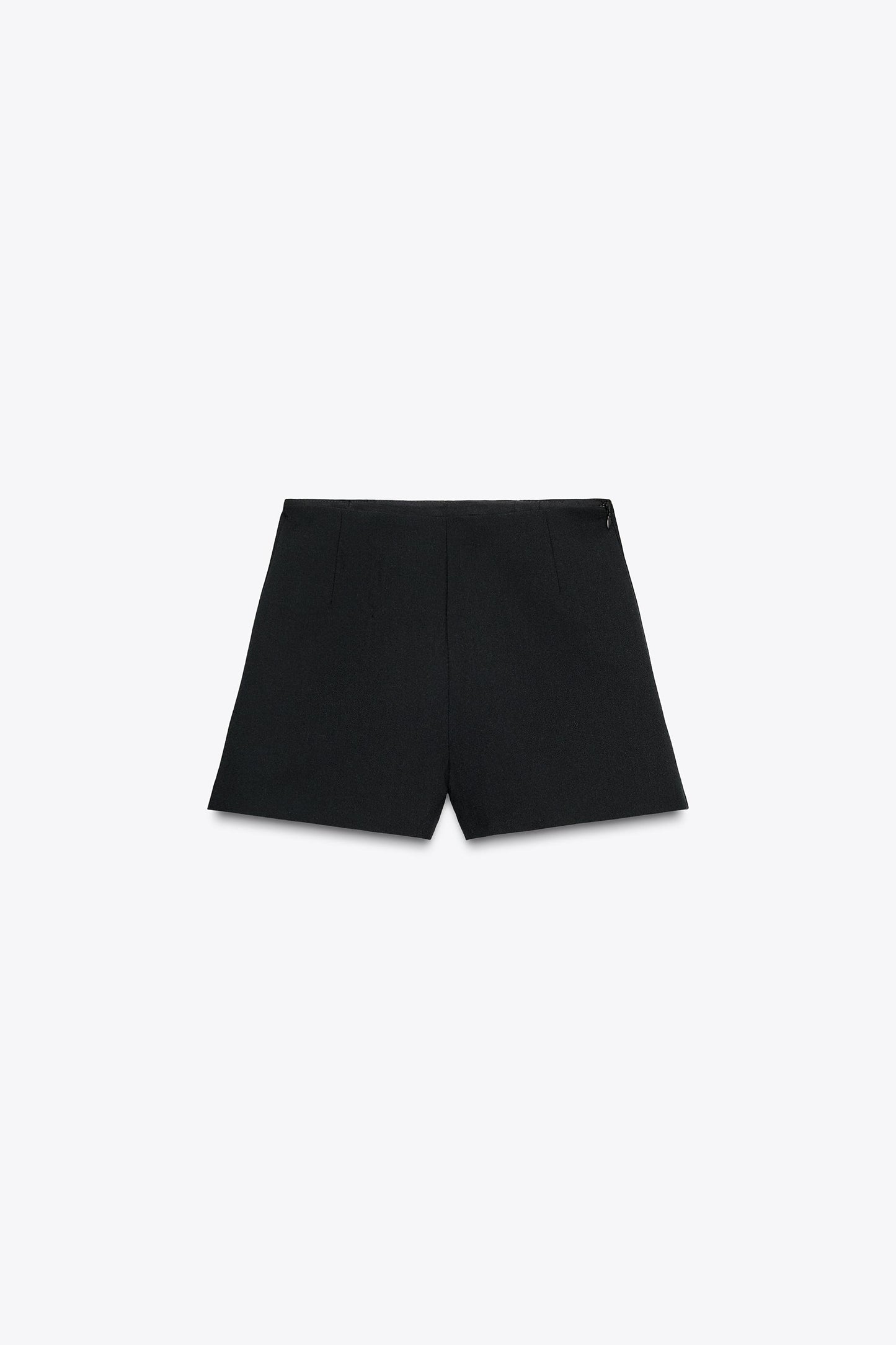 HIGH-WAISTED SHORTS