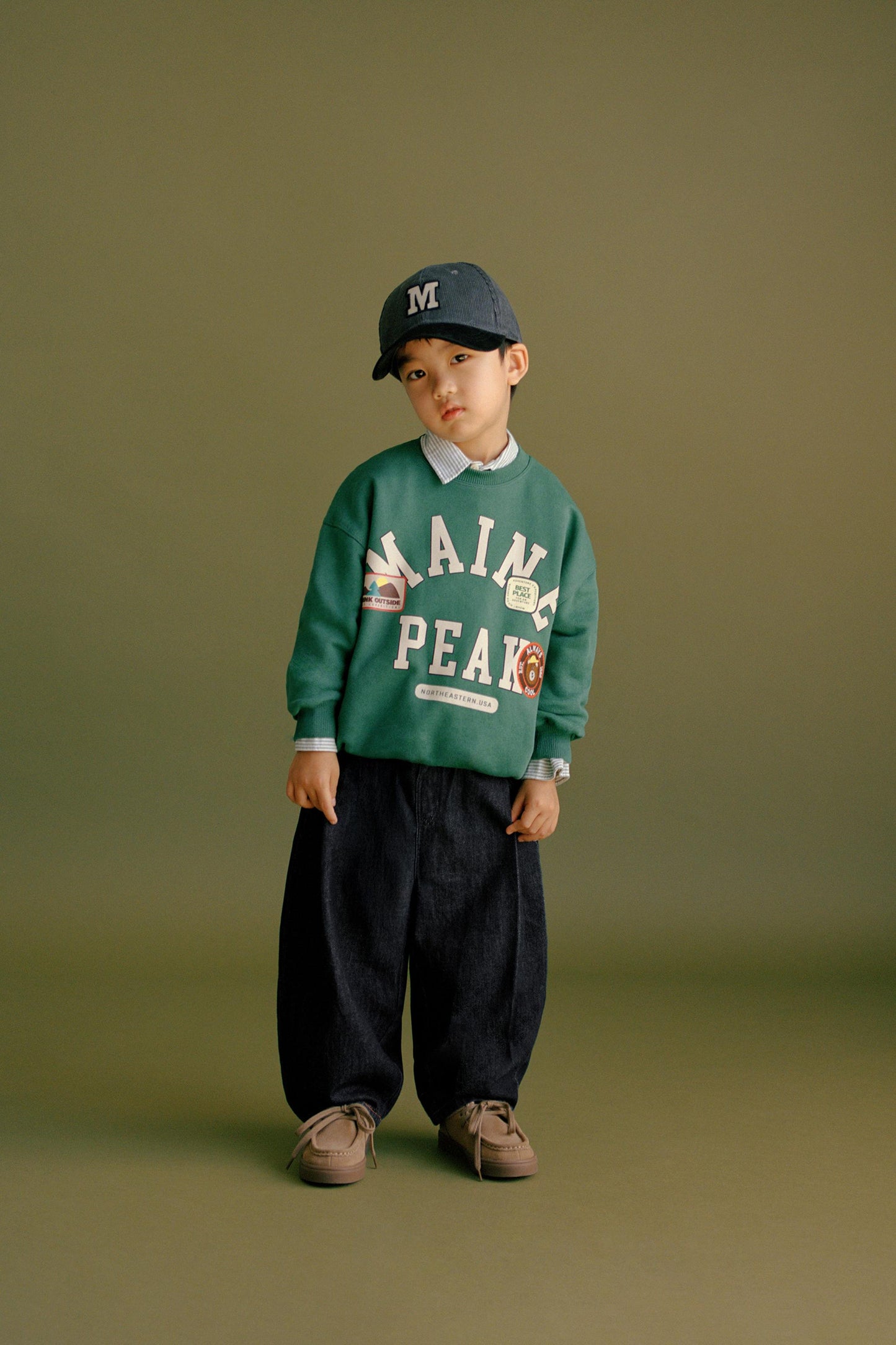 TEXT AND BEAR PATCH SWEATSHIRT