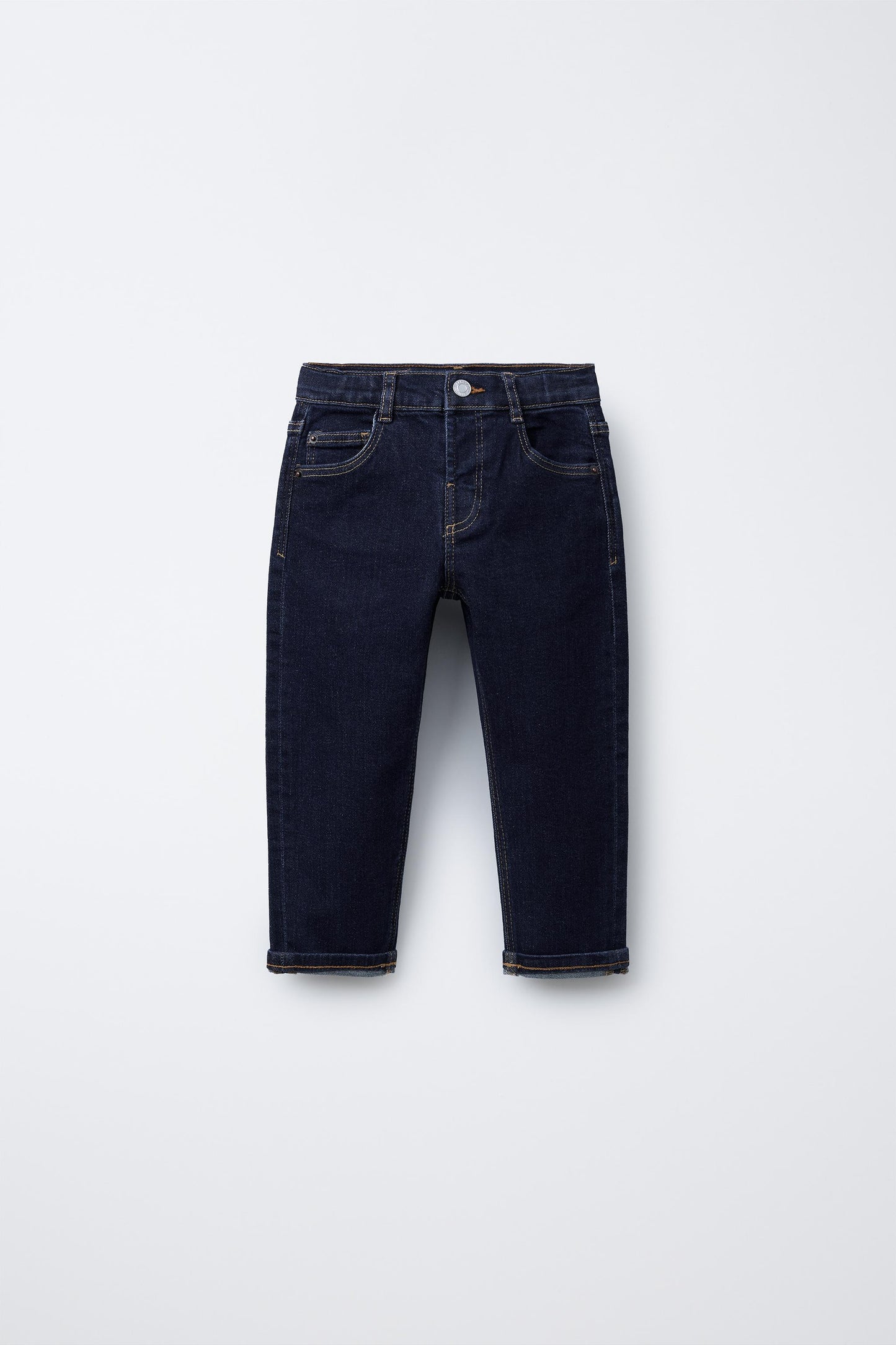 STRAIGHT FIT JEANS