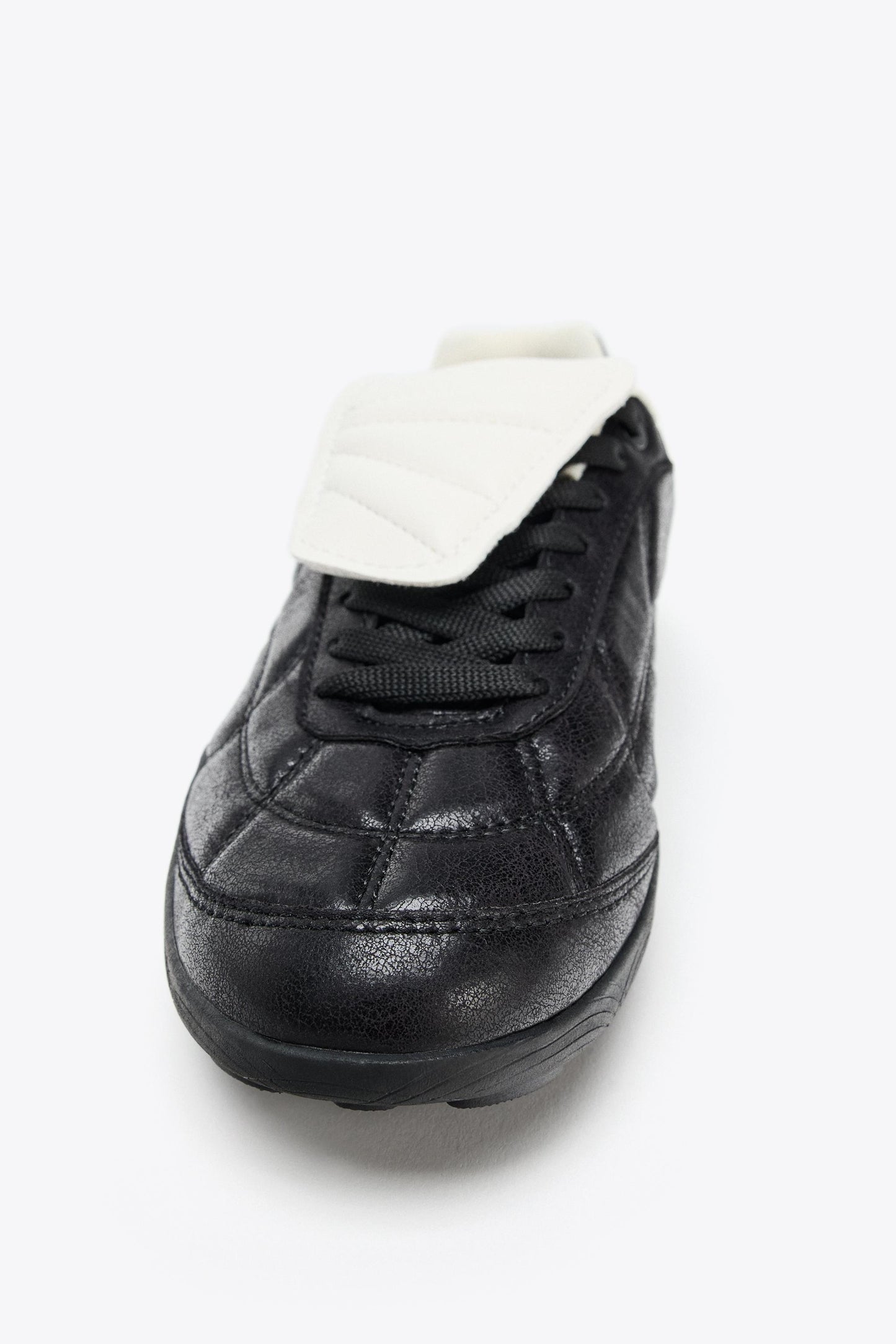 RUNNING SNEAKERS