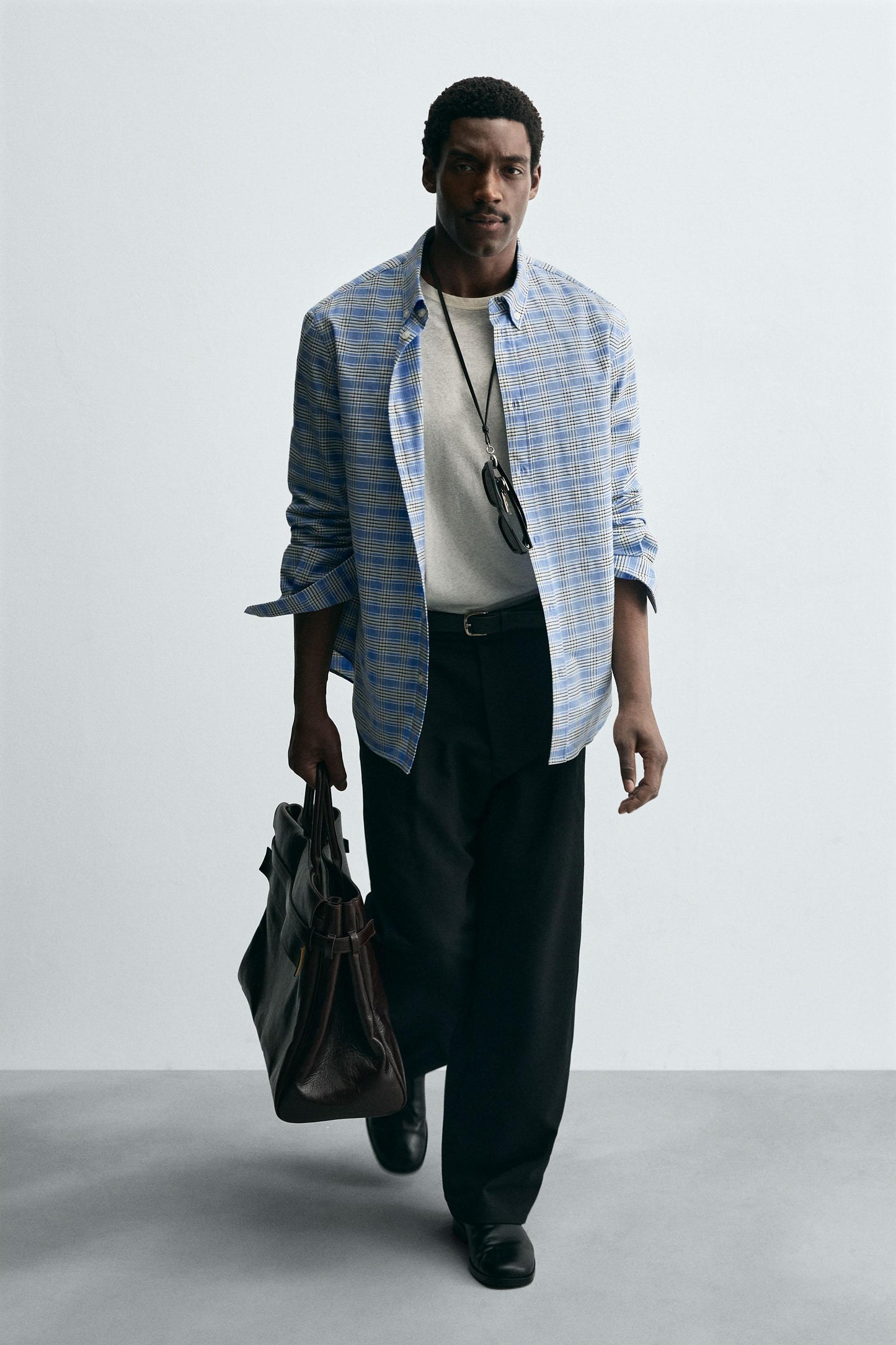 BUTTON-DOWN COLLAR PLAID SHIRT
