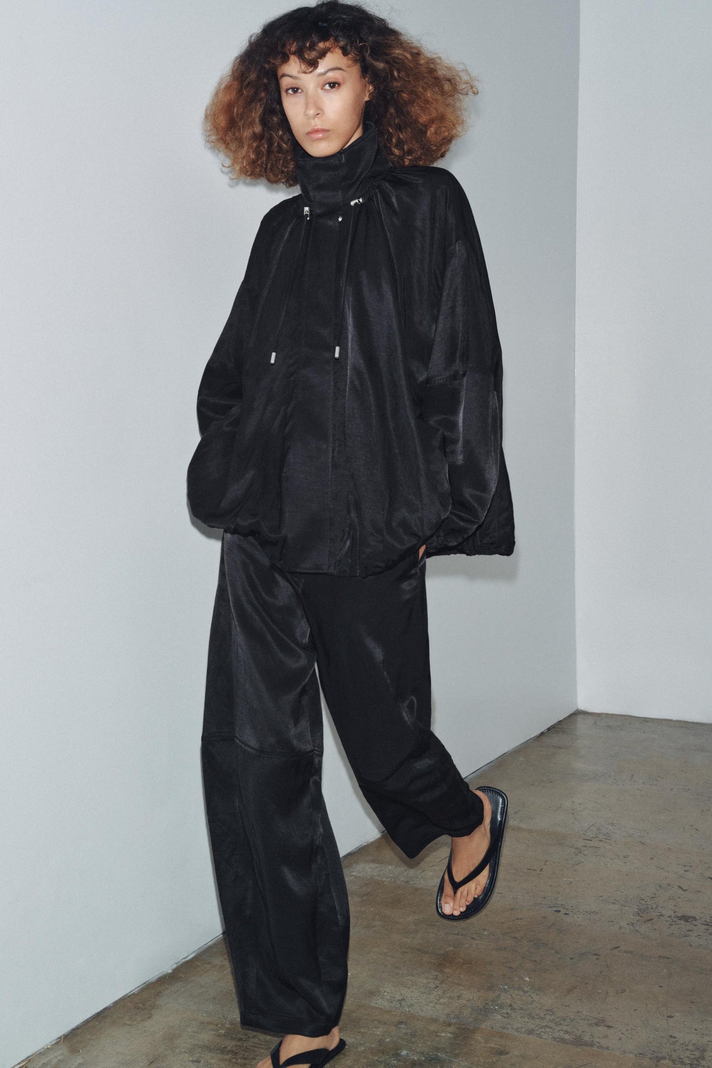 ZW COLLECTION FLUID BOMBER JACKET