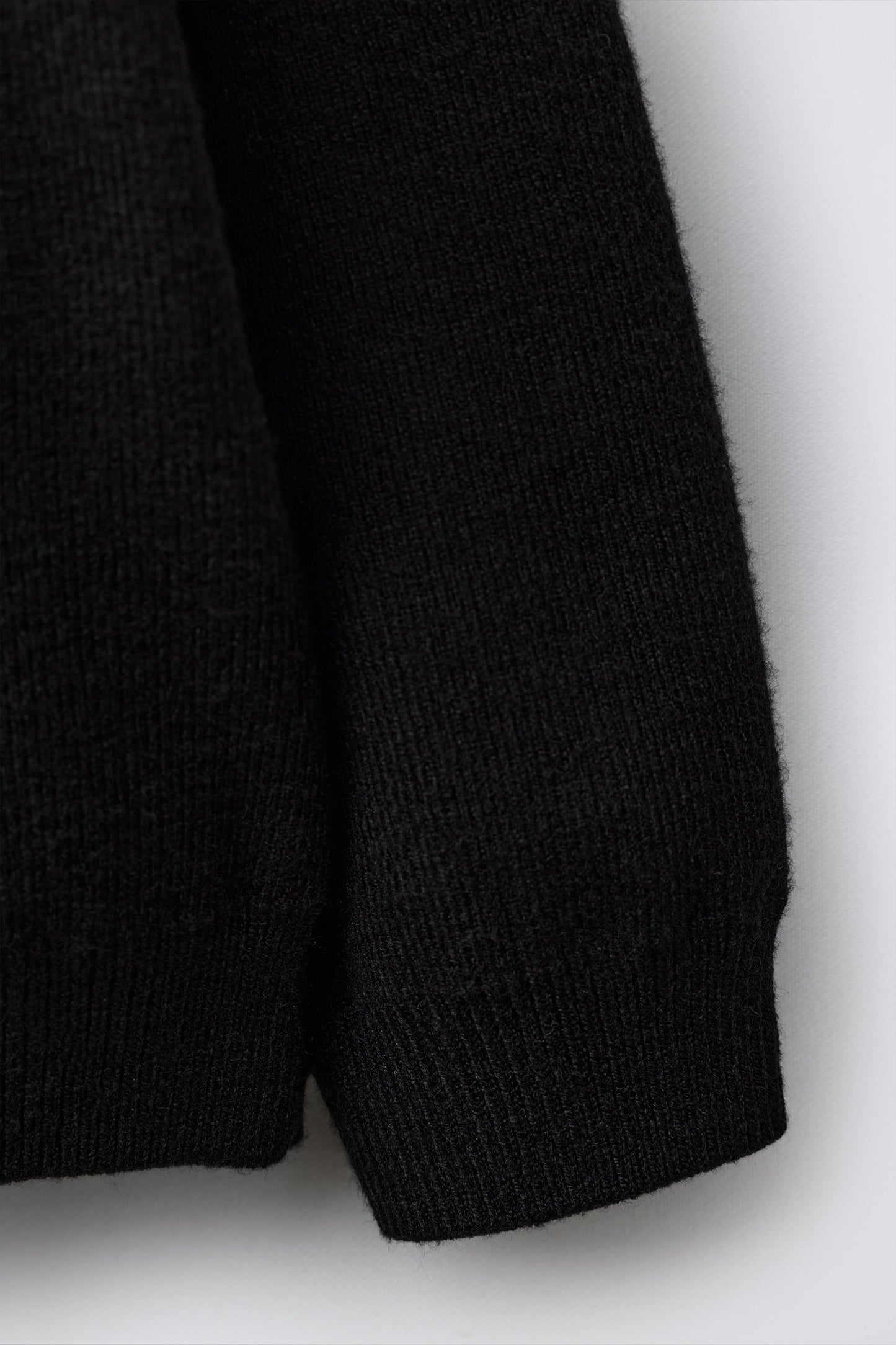 KNIT HOODED SWEATSHIRT